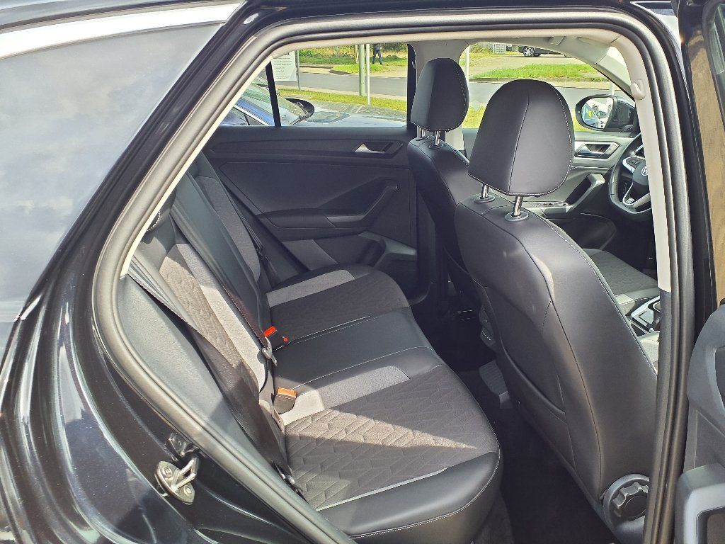 Volkswagen T-Roc  1.0 Goal - NAVI,ACC,SHZG,PDCv+h,LED foto 8