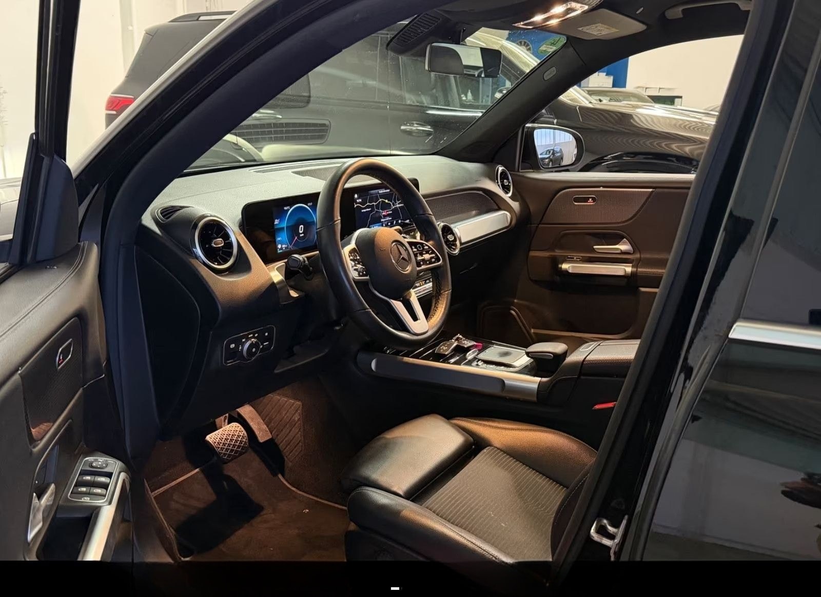 Mercedes-Benz GLB 200d 8G LED Nav DISTRONIK Shz Kam AHK foto 17