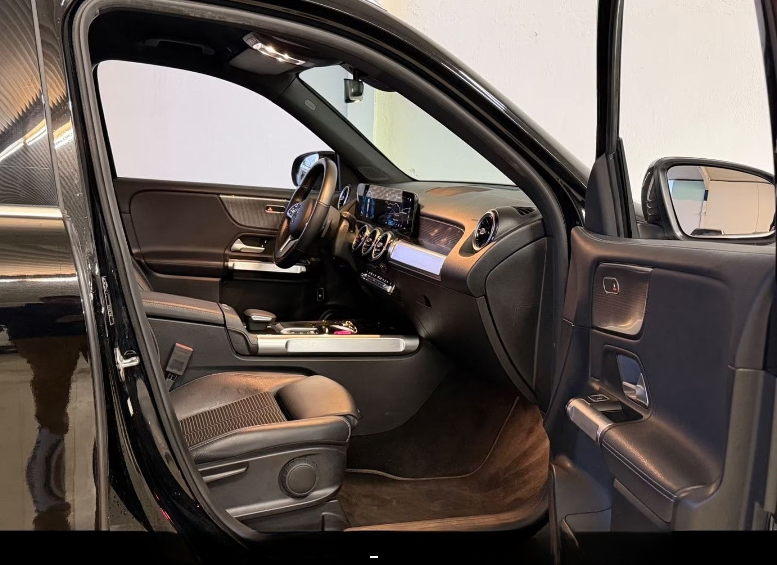 Mercedes-Benz GLB 200d 8G LED Nav DISTRONIK Shz Kam AHK foto 24