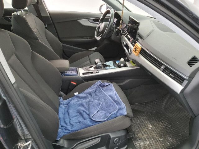 Audi A4 Avant S line 35 TDI S tronic foto 4