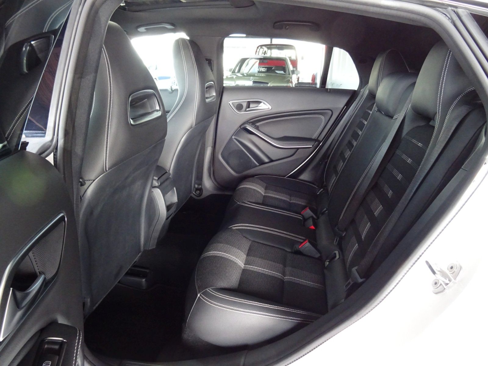 Mercedes-Benz CLA 200 SB Urban/ Autom./ Navi/ LED/ Night/ Pano foto 13