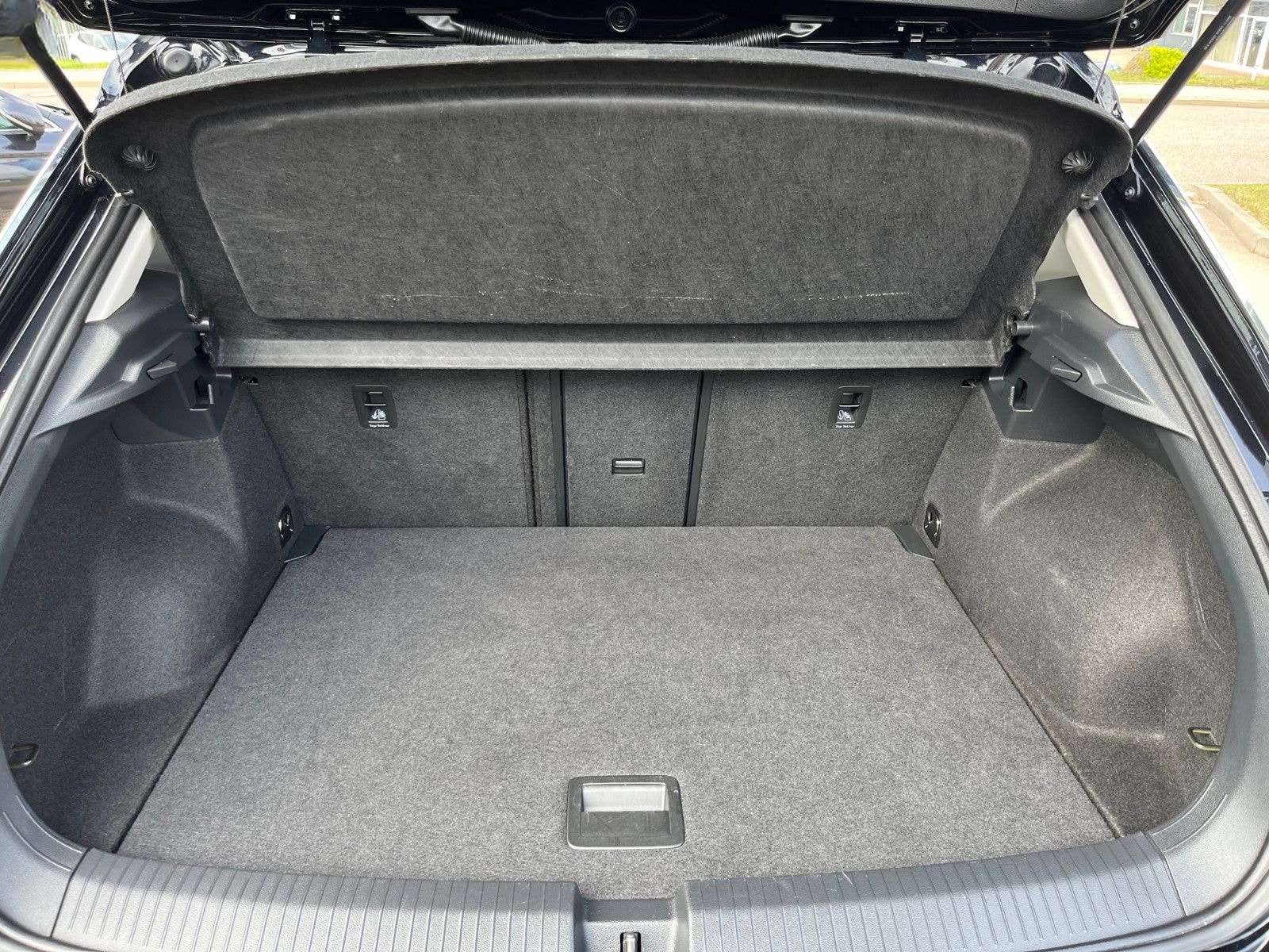 Volkswagen T-Roc Goal mit LED+PDC+NAVI+GARANTIE foto 13