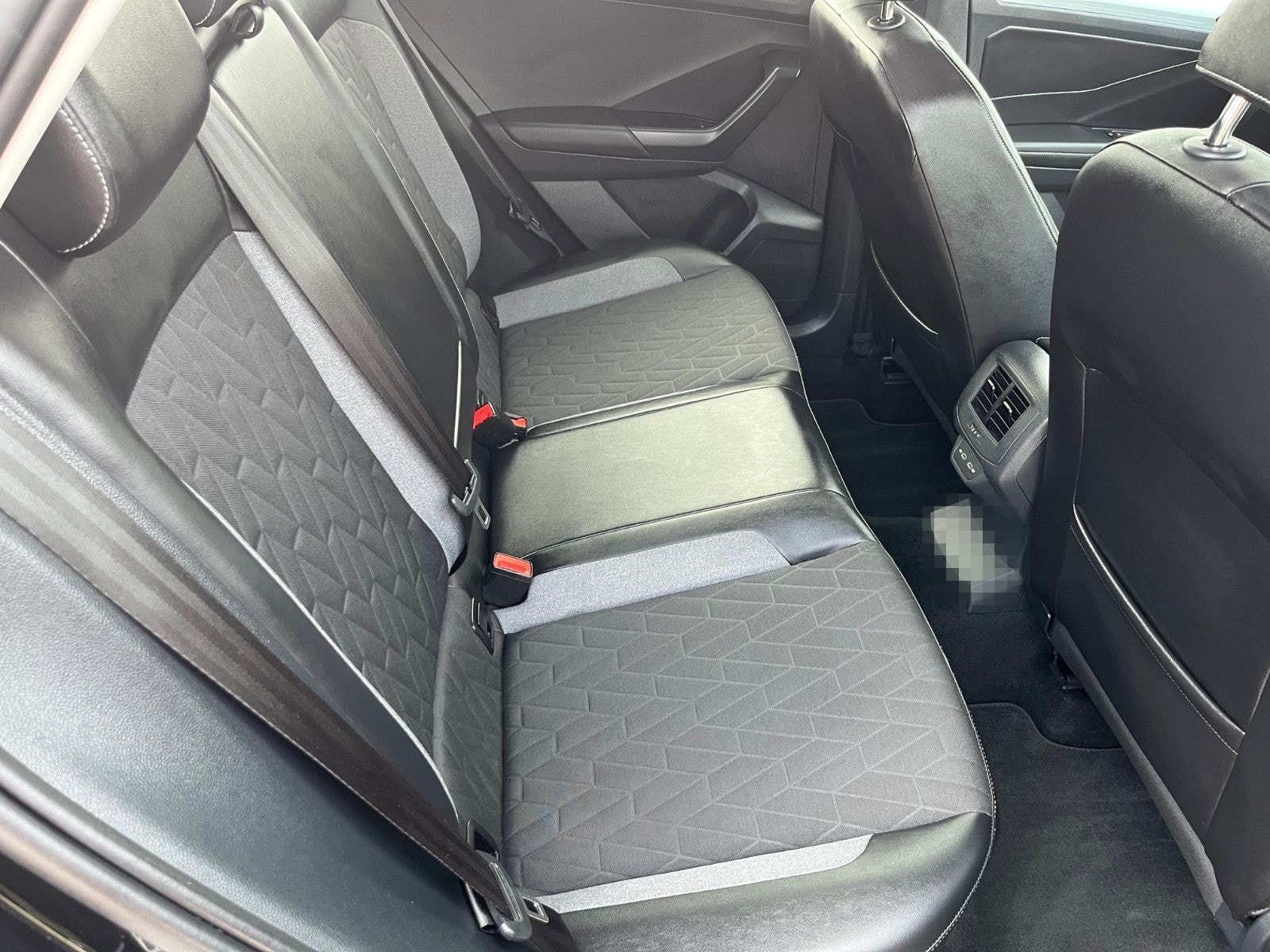 Volkswagen T-Roc Goal mit LED+PDC+NAVI+GARANTIE foto 19