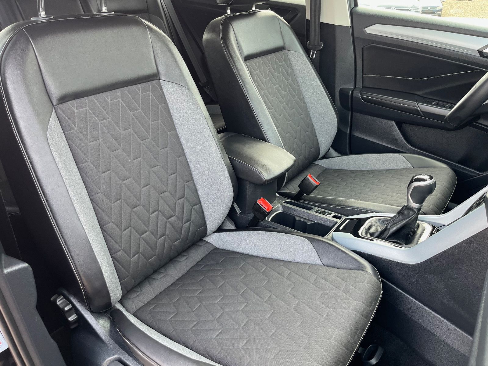 Volkswagen T-Roc Goal mit LED+PDC+NAVI+GARANTIE foto 22