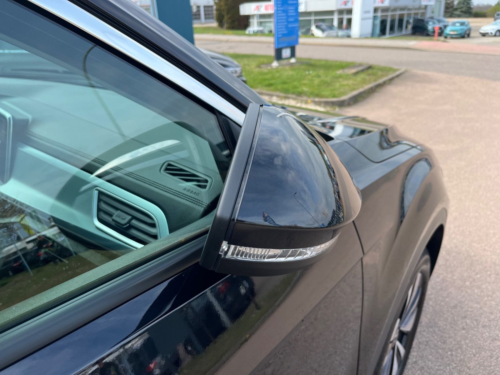 Volkswagen T-Roc Goal mit LED+PDC+NAVI+GARANTIE foto 4