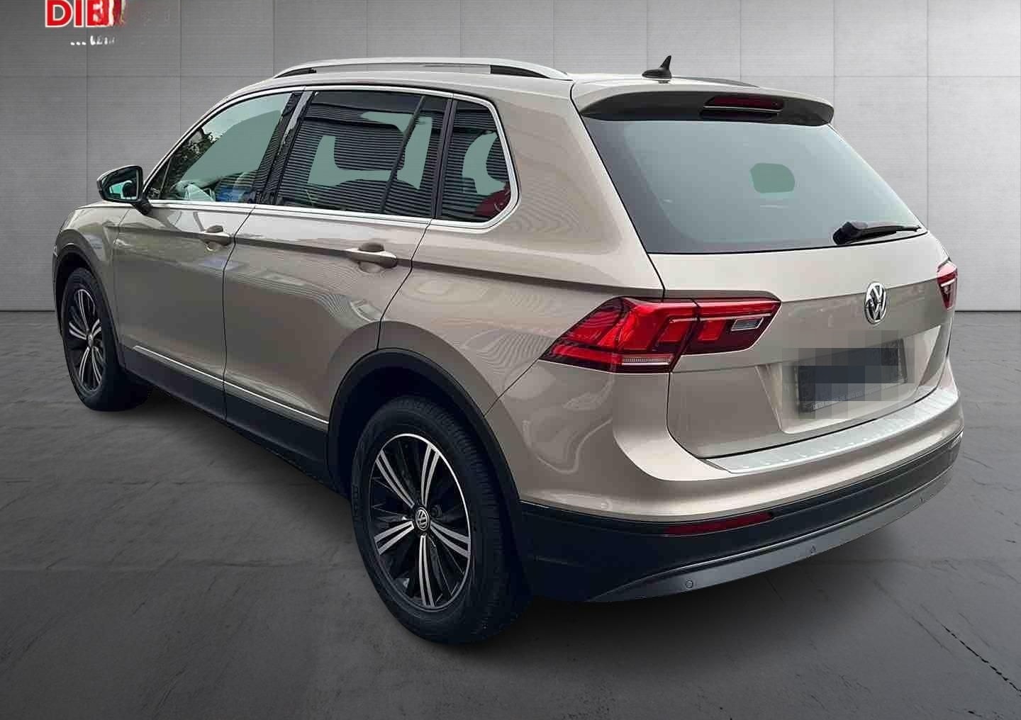 Volkswagen Tiguan 2.0 TDI DSG Comfortline *LED, App, ACC* foto 5