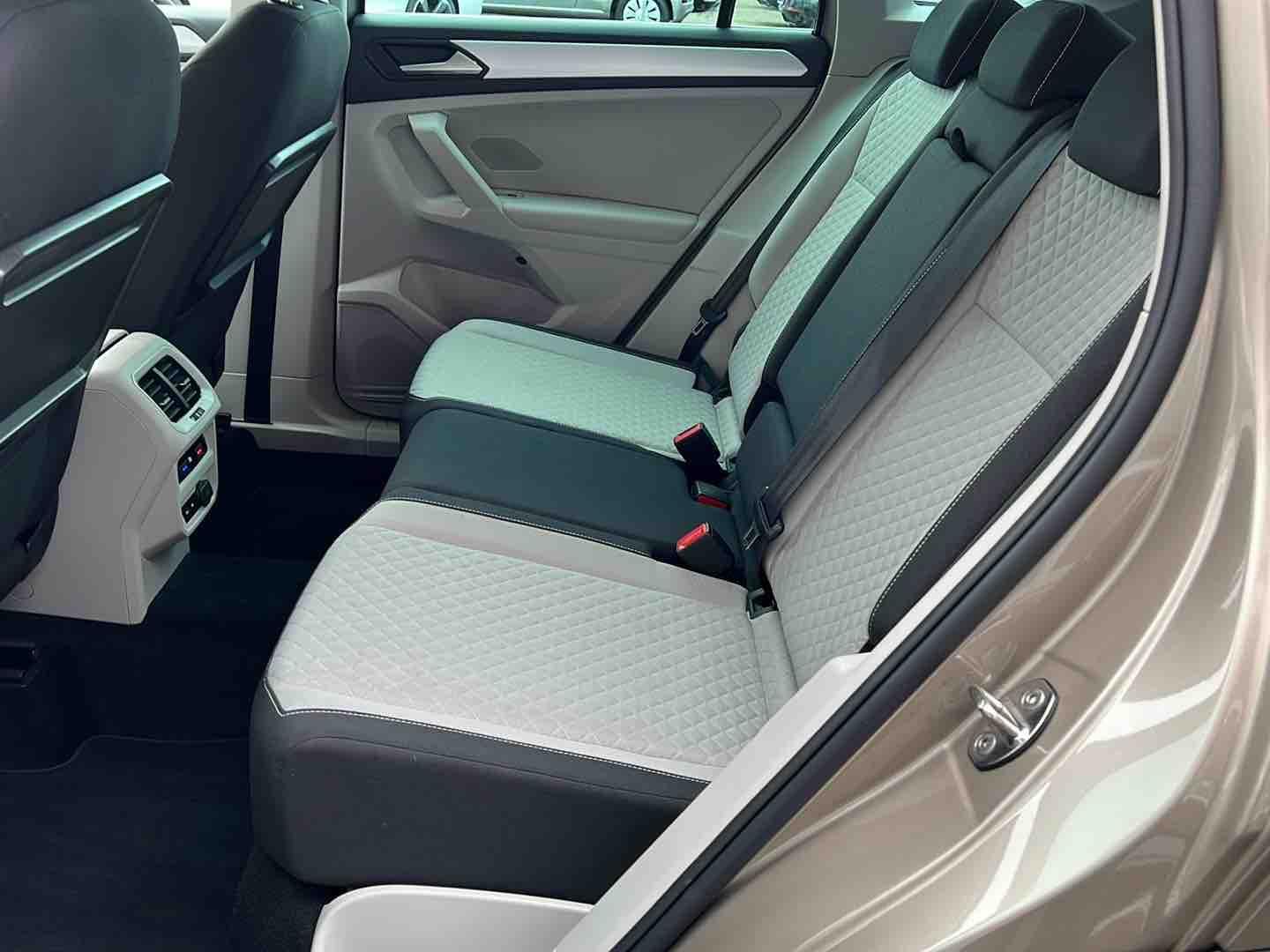 Volkswagen Tiguan 2.0 TDI DSG Comfortline *LED, App, ACC* foto 10