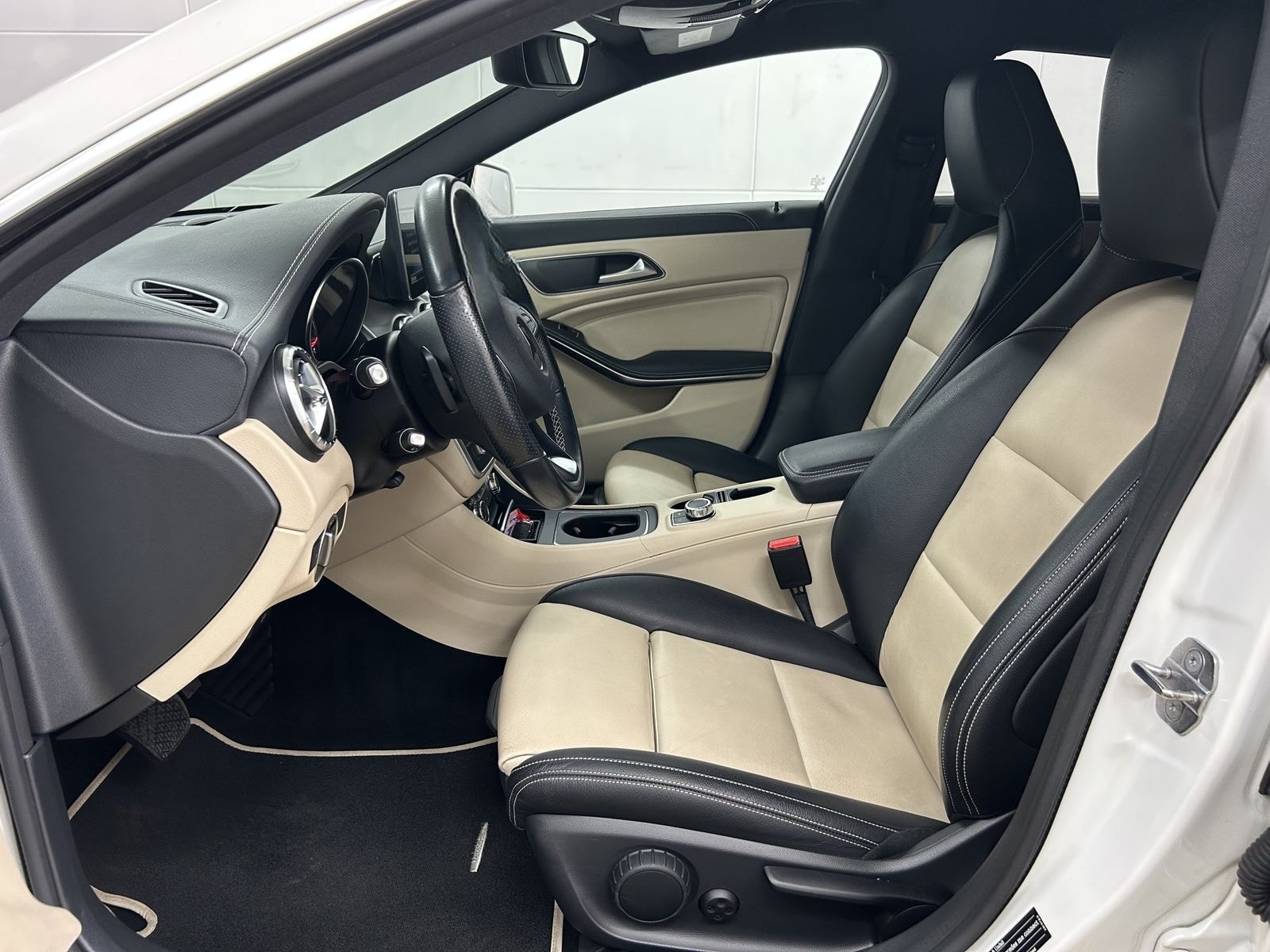 Mercedes-Benz CLA 220 4Matic ACC+LED+Leder+CarPlay+Keyless+SHZ foto 23