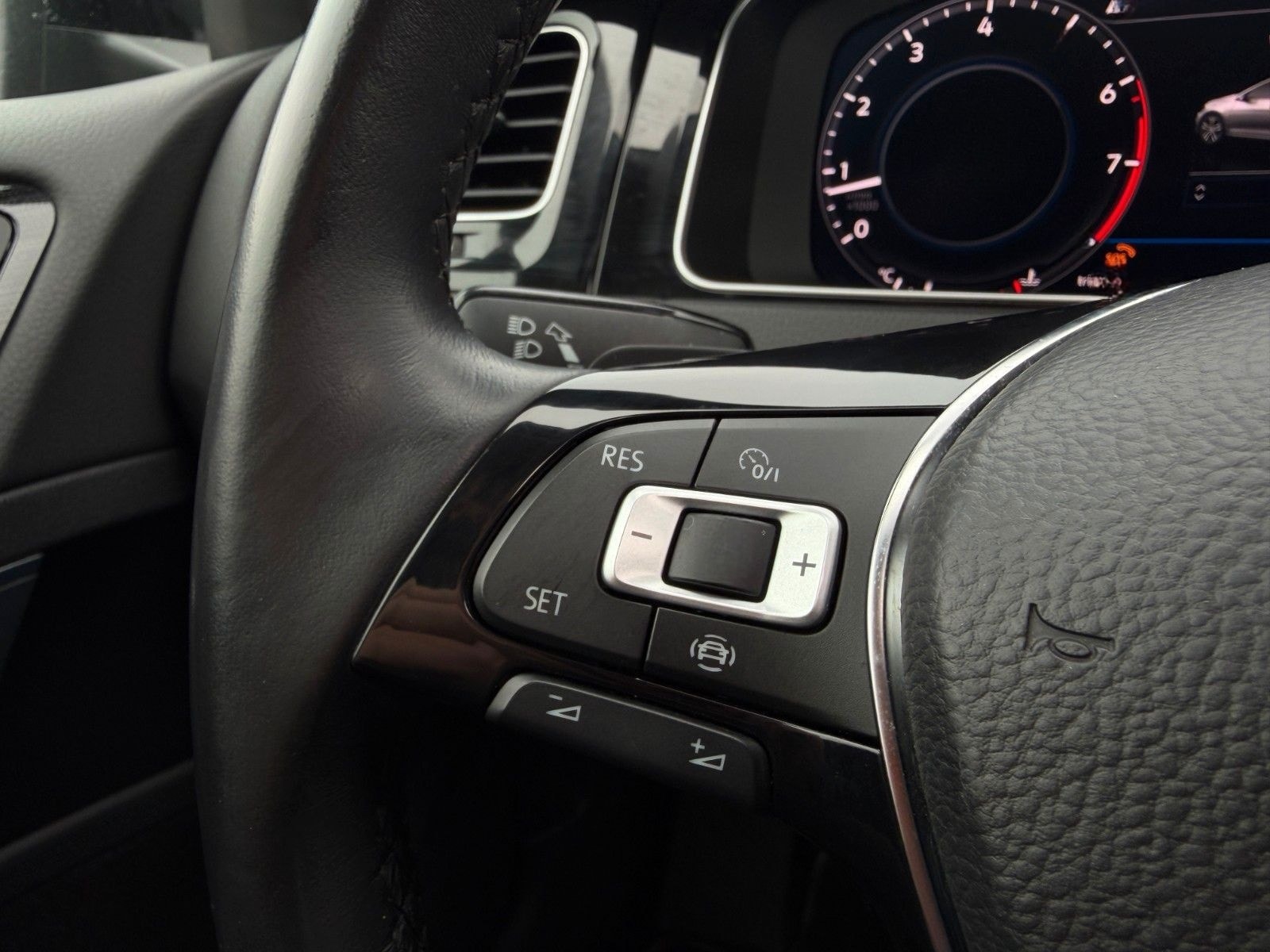 Volkswagen Golf 1.5 TSI High Exclusive *Panoramadach foto 15