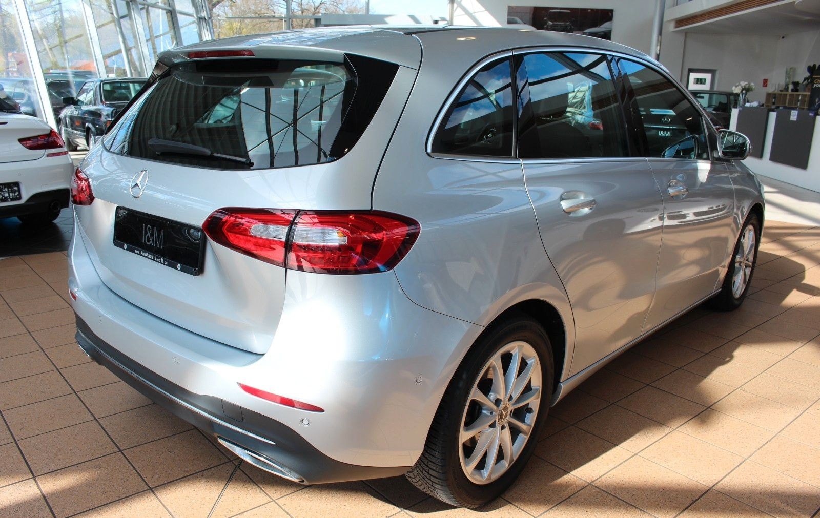 Mercedes-Benz B 180 B B 180 d+Autom+Navi+AHK+SHZ+ foto 6