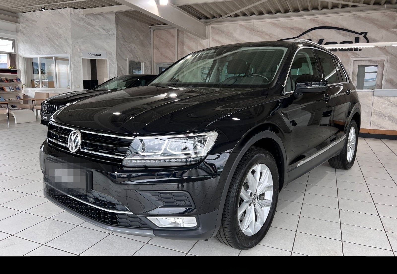 Volkswagen Tiguan Highline 4M | 1-HAND | ACC | NAVI | AHK foto 1