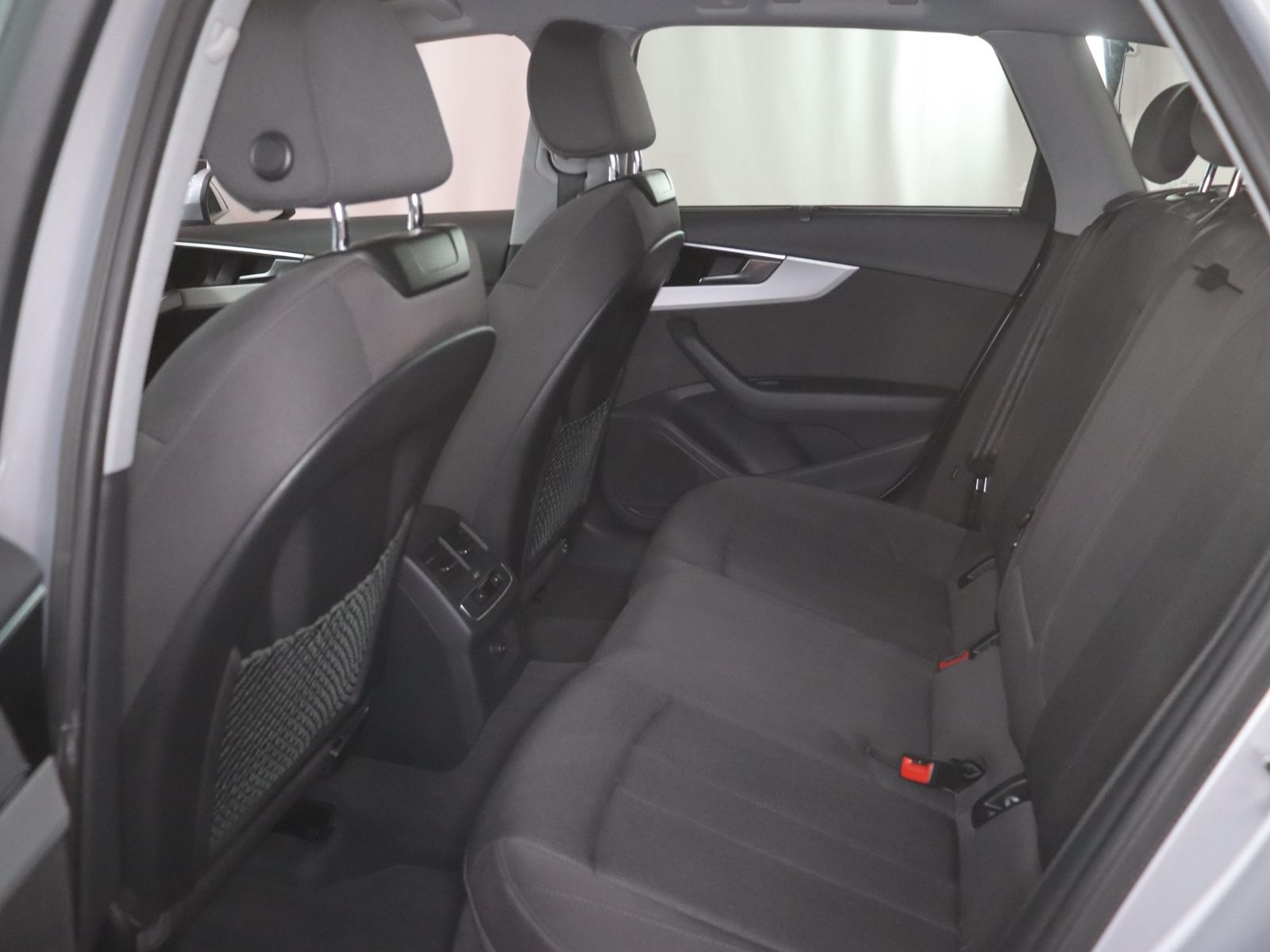 Audi A4 Avant 35TFSI 261,-ohne Anzahlung Navi AHK Sit foto 13