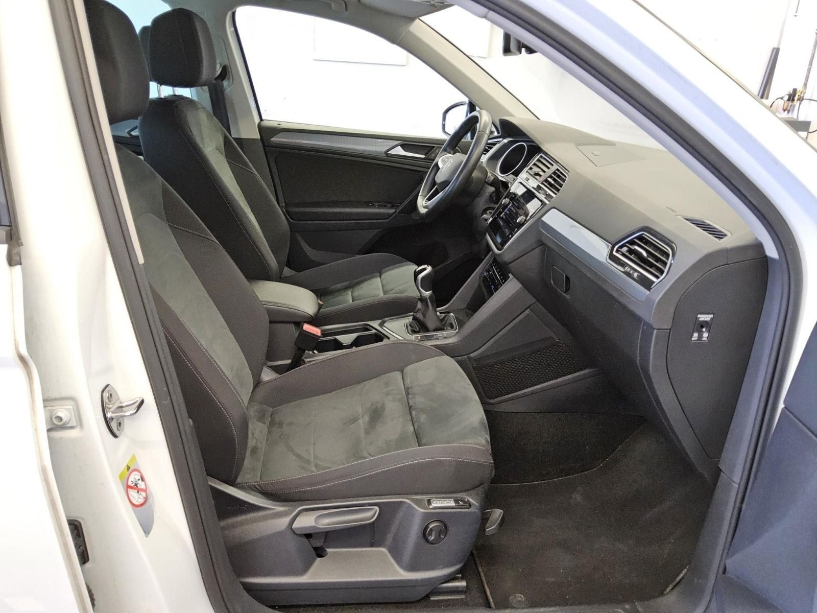 Volkswagen Tiguan 2.0 TDI Life*LED*Rear View*Massagesitze* foto 4