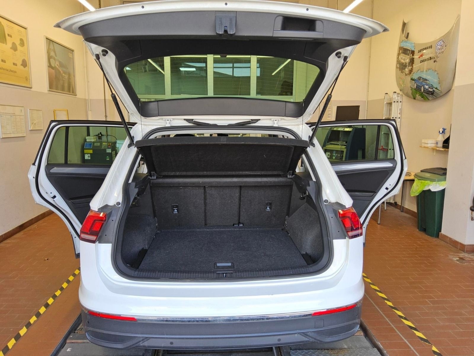 Volkswagen Tiguan 2.0 TDI Life*LED*Rear View*Massagesitze* foto 5