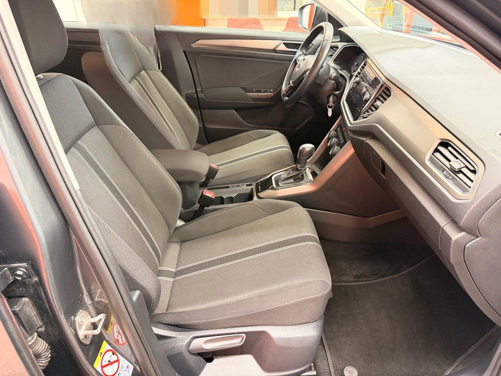 Volkswagen T-Roc Style DSG AHK ACC LED Apple CarPlay foto 13