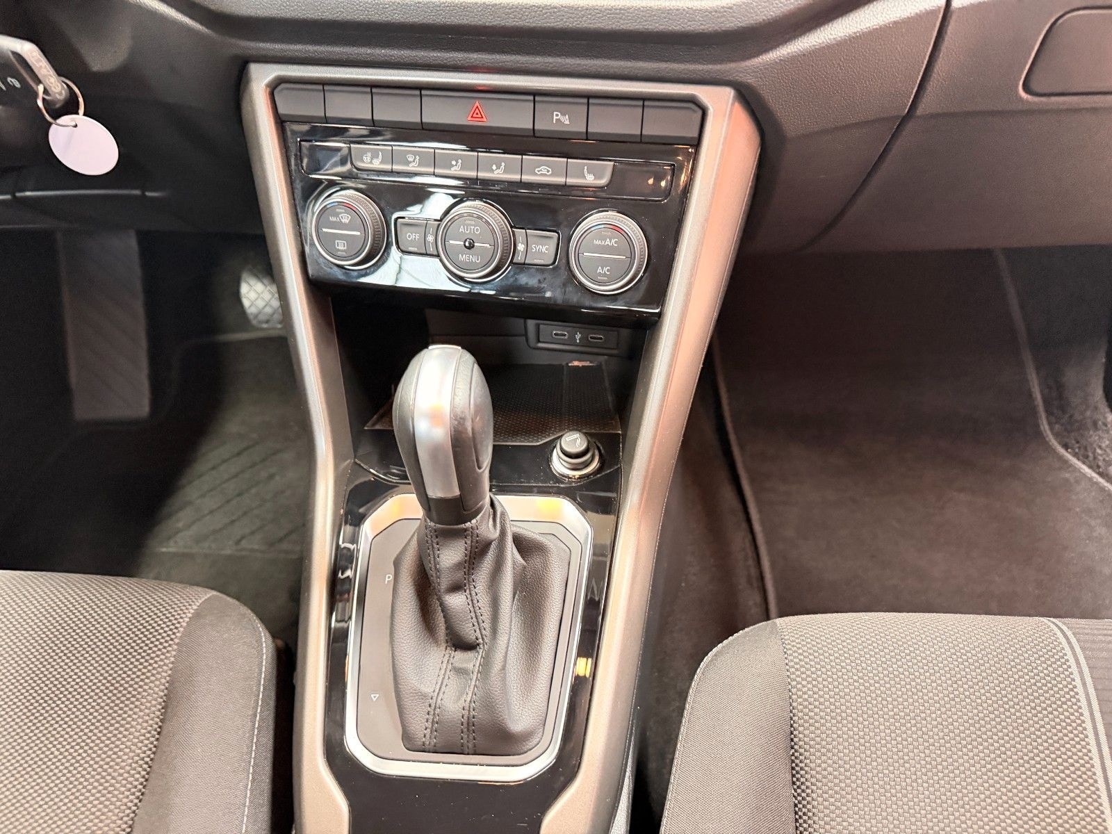 Volkswagen T-Roc Style DSG AHK ACC LED Apple CarPlay foto 15