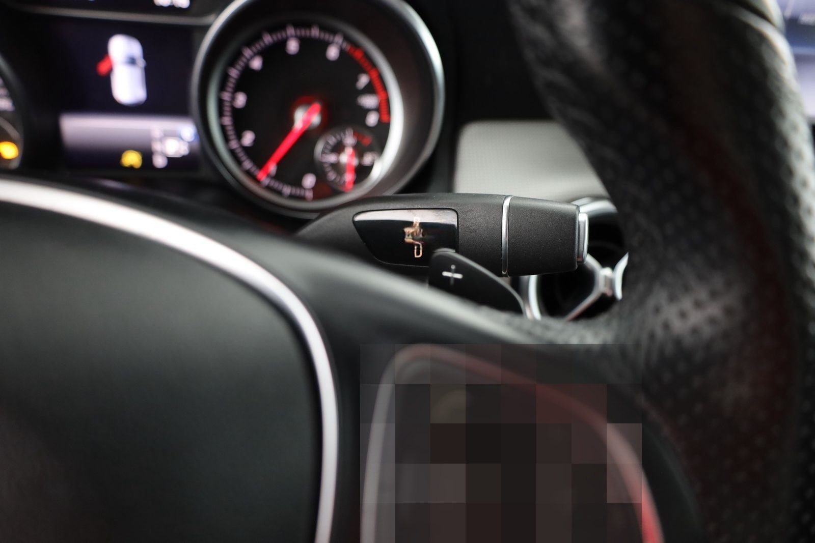 Mercedes-Benz GLA 180 LED Navi Sitzheizung Teilleder PDC ACC foto 20