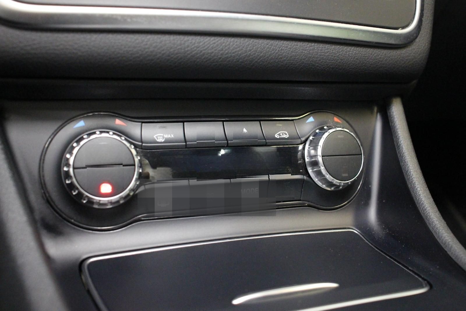 Mercedes-Benz GLA 200 Aut. PANO NAVI AHK TOTWINK. LED SHZ 2.HD foto 23