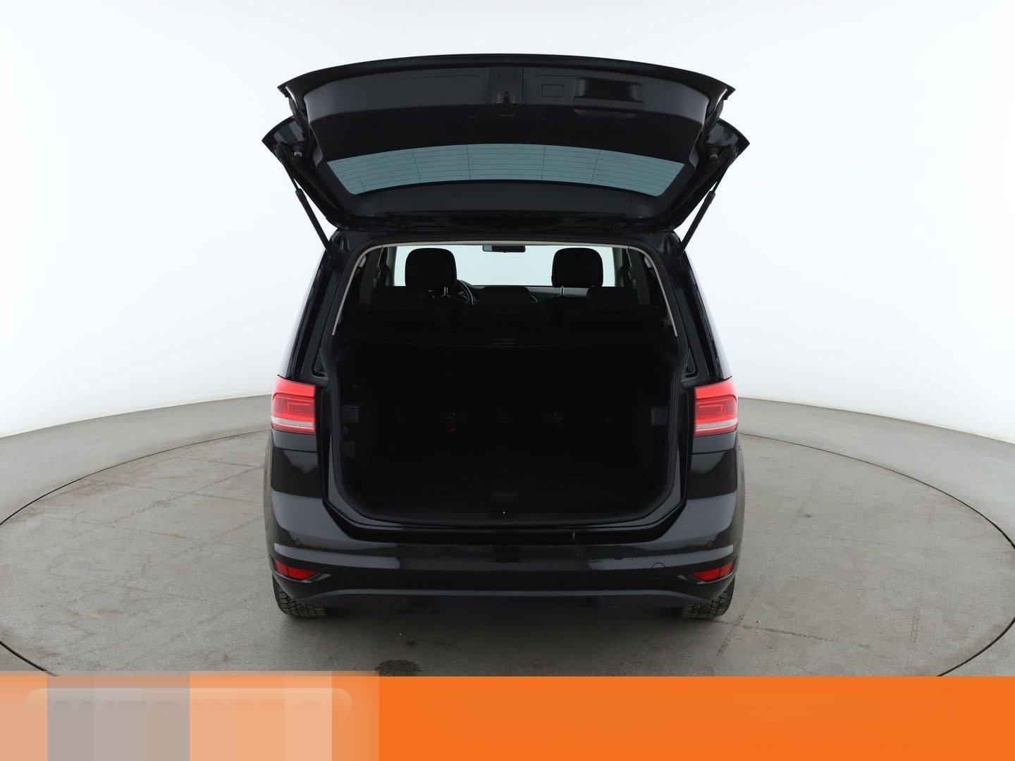 Volkswagen Touran 1.5 TSI ACT Comfortline BM Aut.*NAVI*LED* foto 17