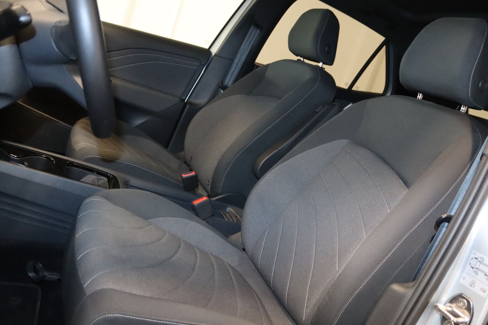 Volkswagen ID.3 Pro 62 kw/h-NAV-IQ-PANO-KAMERA-DCC-ACC-AHK- foto 4