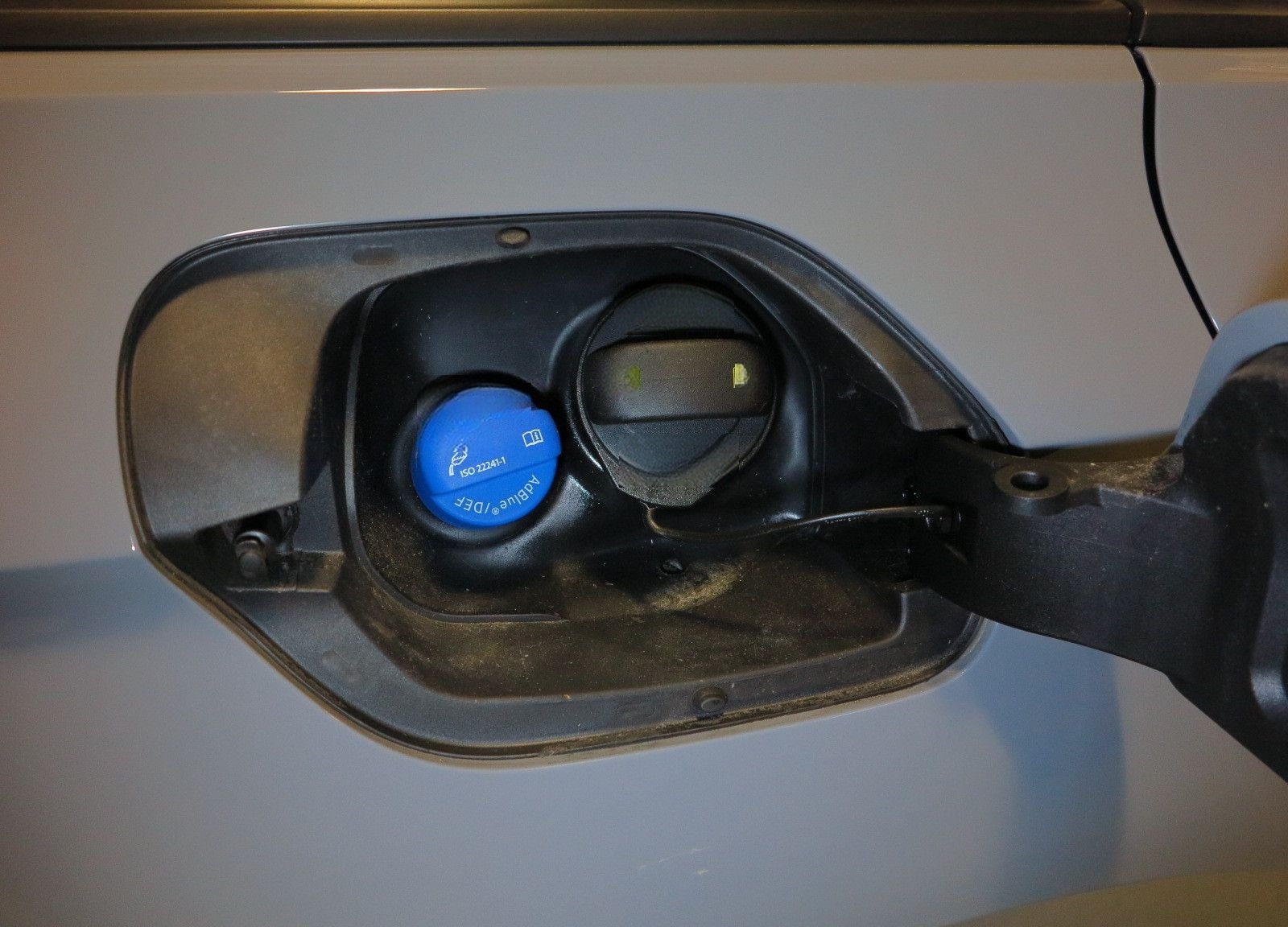 Volkswagen Passat Variant 2.0 TDI SCR DSG7 Navi DAB ACC foto 25