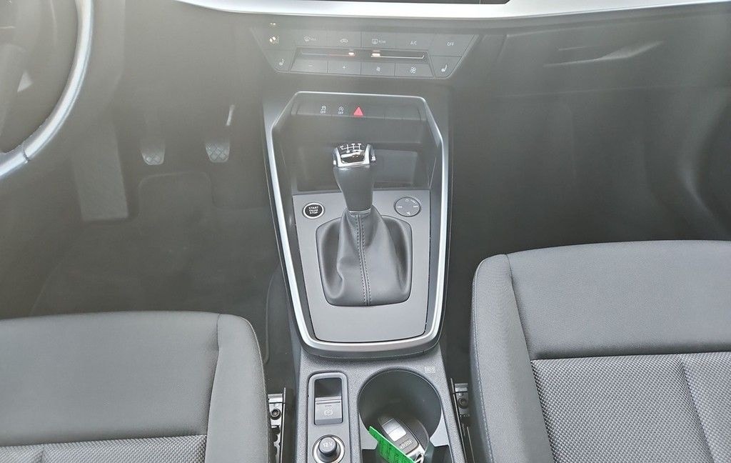 Audi A3 Sportback 30 TFSI *Navi* foto 9