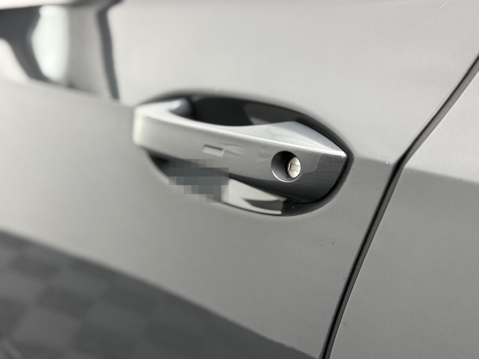 Volkswagen Golf Life 2,0 TDI STHZ Keyless ACC Navi LED  foto 14