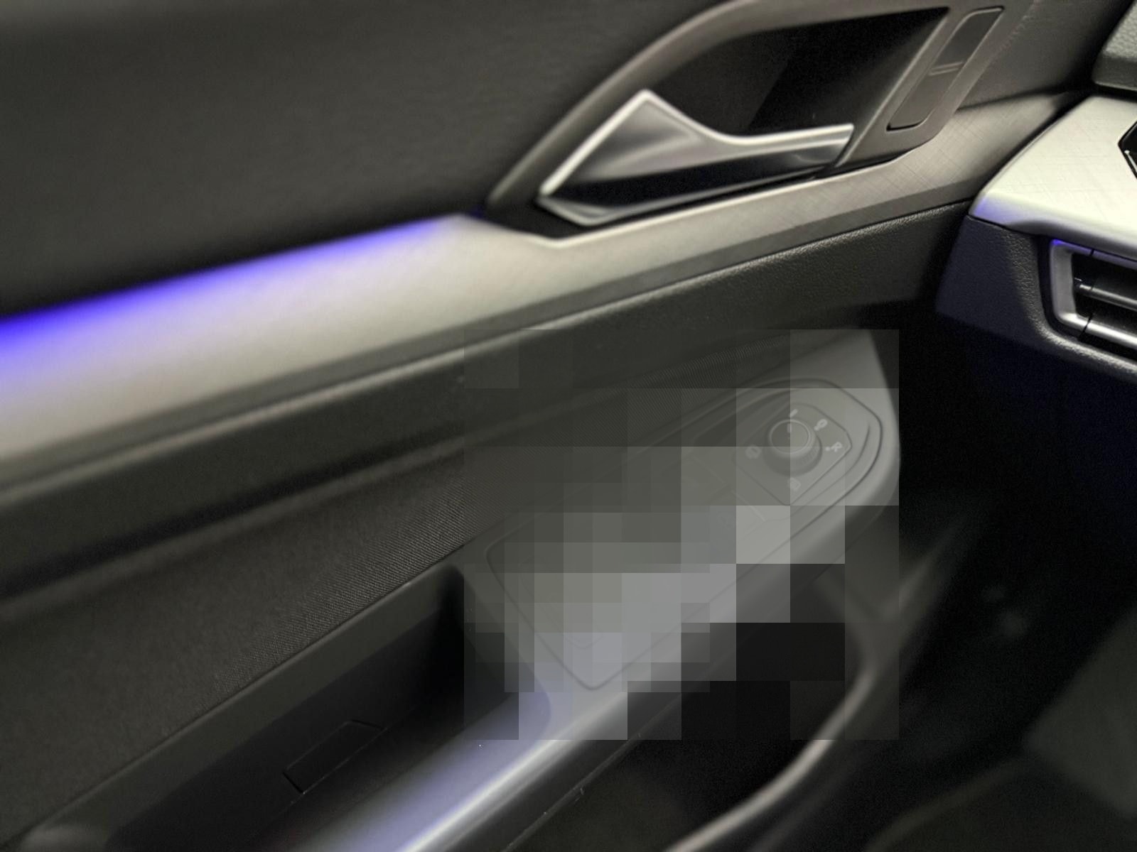 Volkswagen Golf Life 2,0 TDI STHZ Keyless ACC Navi LED  foto 18