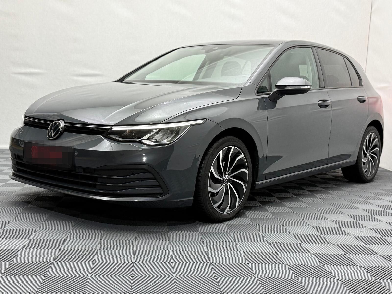 Volkswagen Golf Life 2,0 TDI STHZ Keyless ACC Navi LED  foto 4