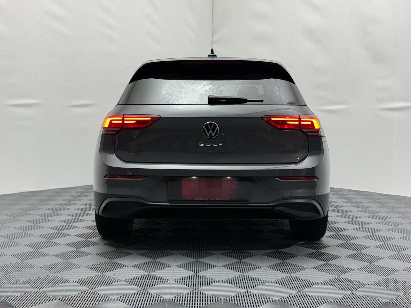 Volkswagen Golf Life 2,0 TDI STHZ Keyless ACC Navi LED  foto 9