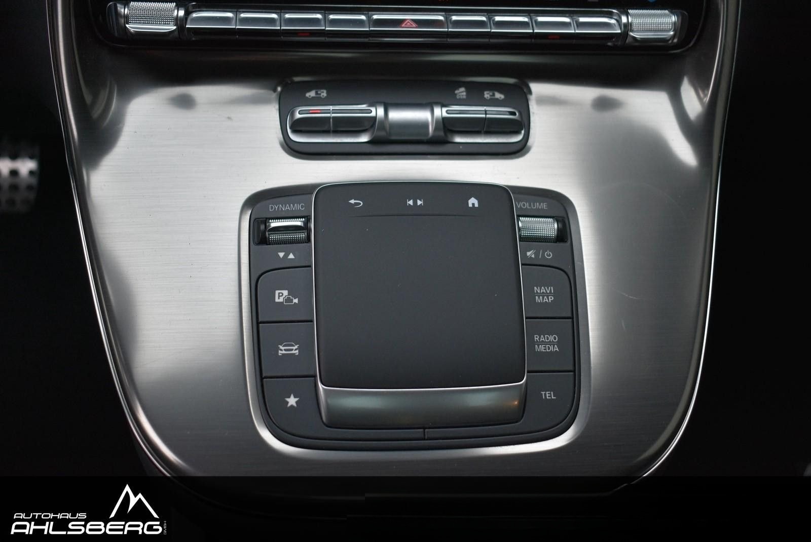 Mercedes-Benz V 300 d 4M EXCLUSIVE AMG DIST/360°/PANO/STAND/AI foto 12