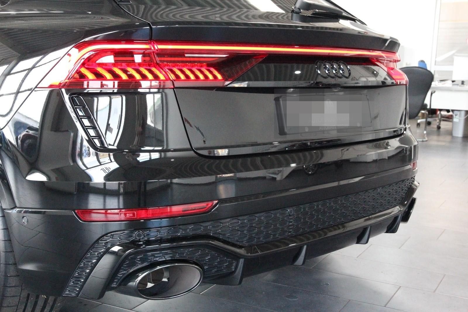 Audi RS Q8 4.0 TFSI quattro *PANO*HEAD-UP*B&O* foto 13