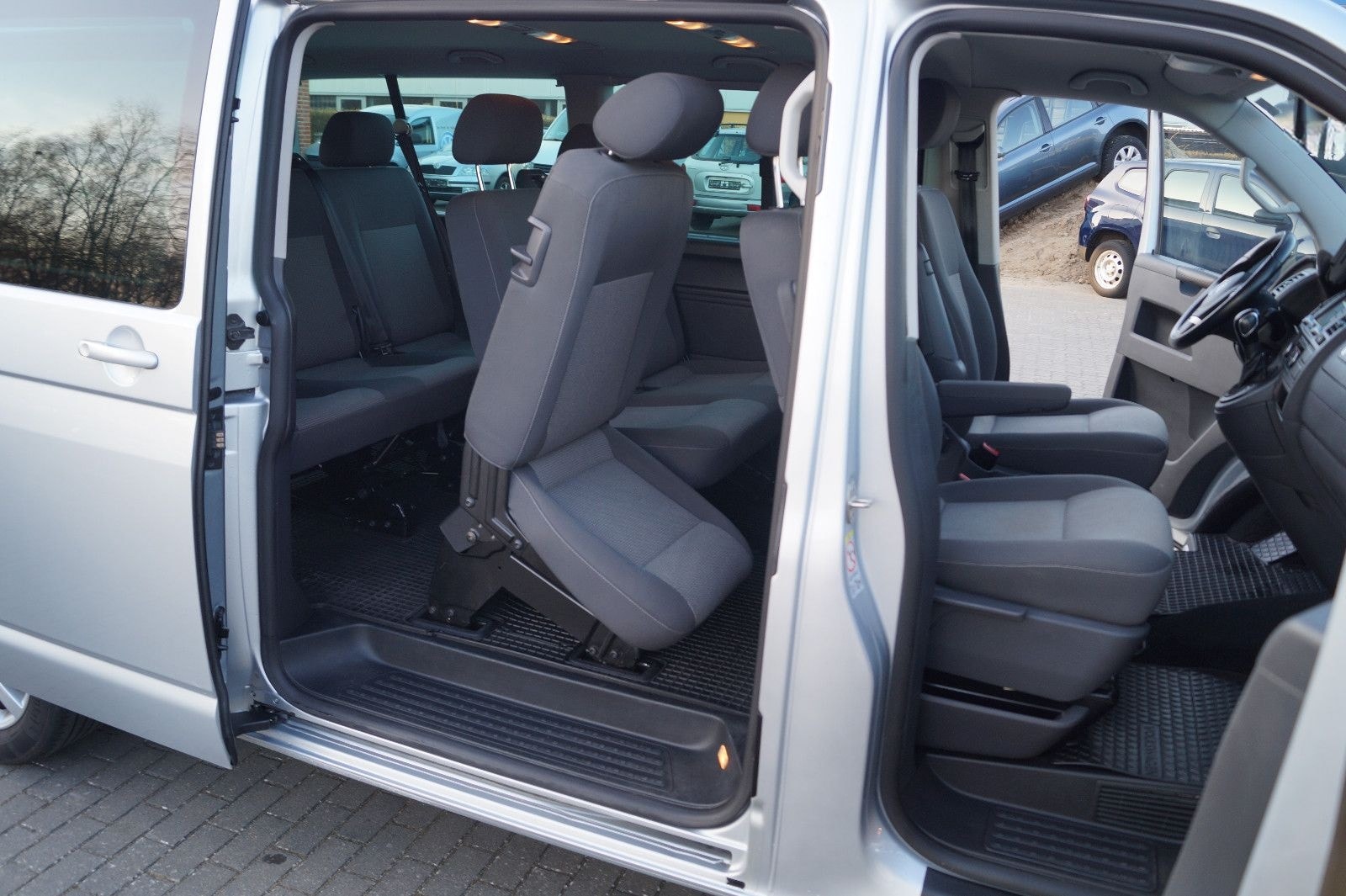 Volkswagen T5 Caravelle Comfortlin Lang DSG Aut Webasto AHK foto 8