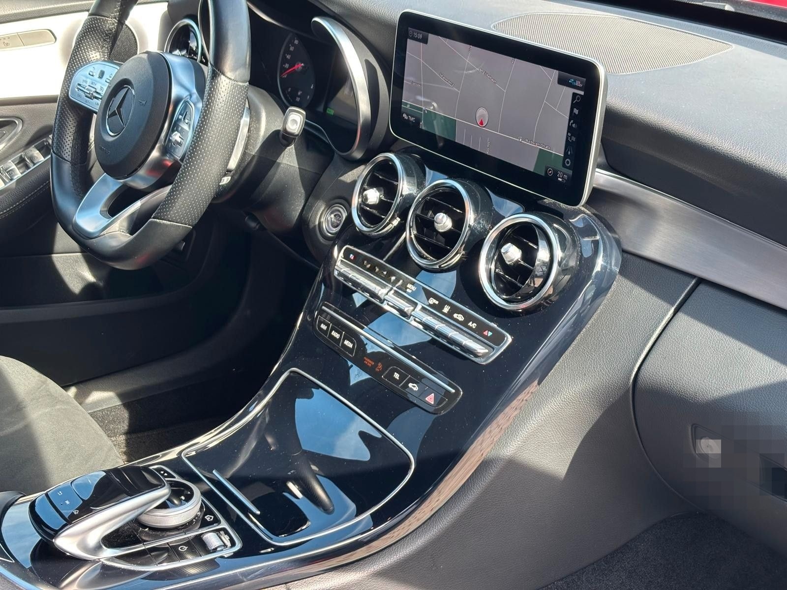 Mercedes-Benz AMG Line | Standheizung | LED | Navi | CarPlay foto 16