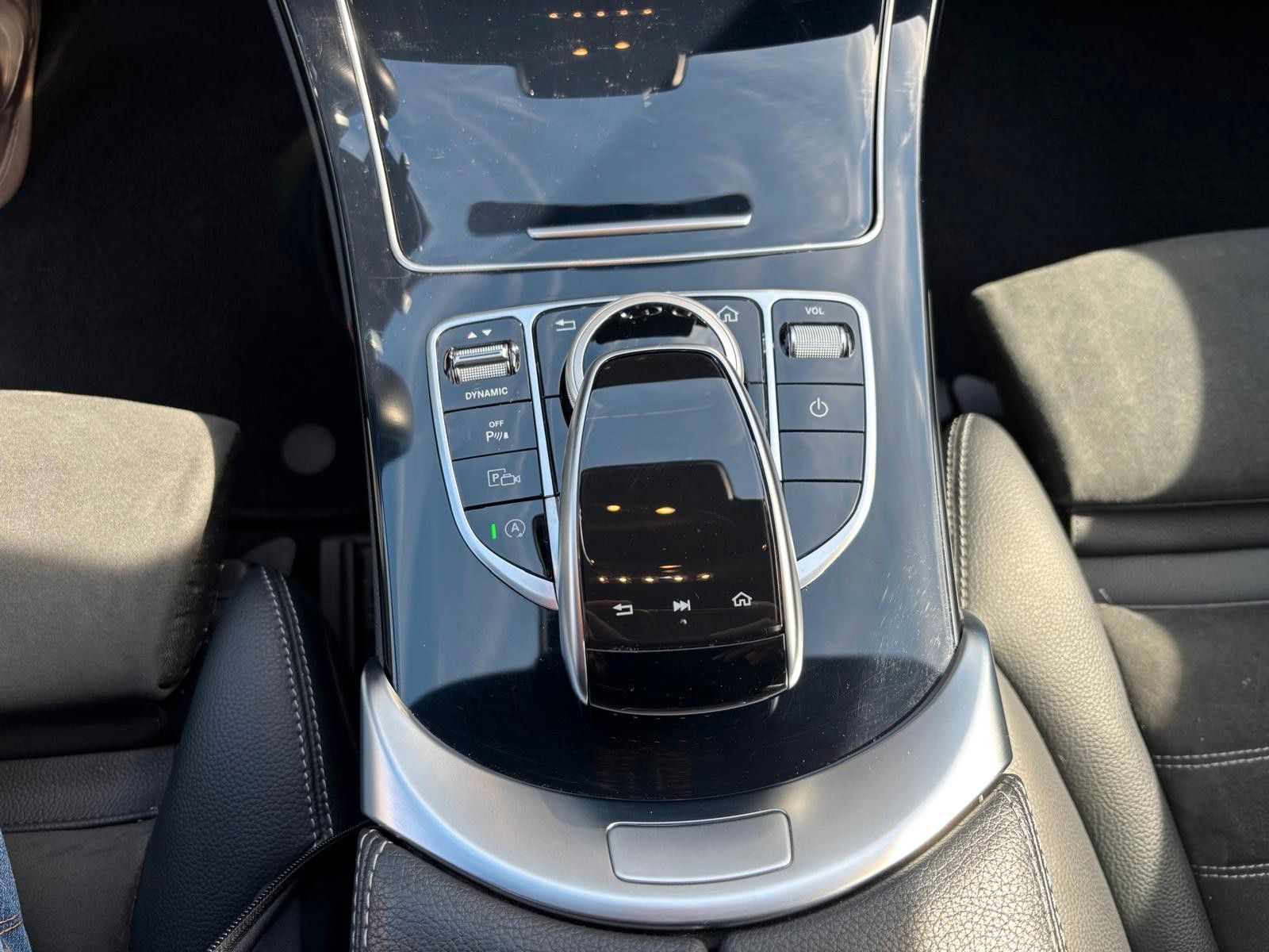 Mercedes-Benz AMG Line | Standheizung | LED | Navi | CarPlay foto 18