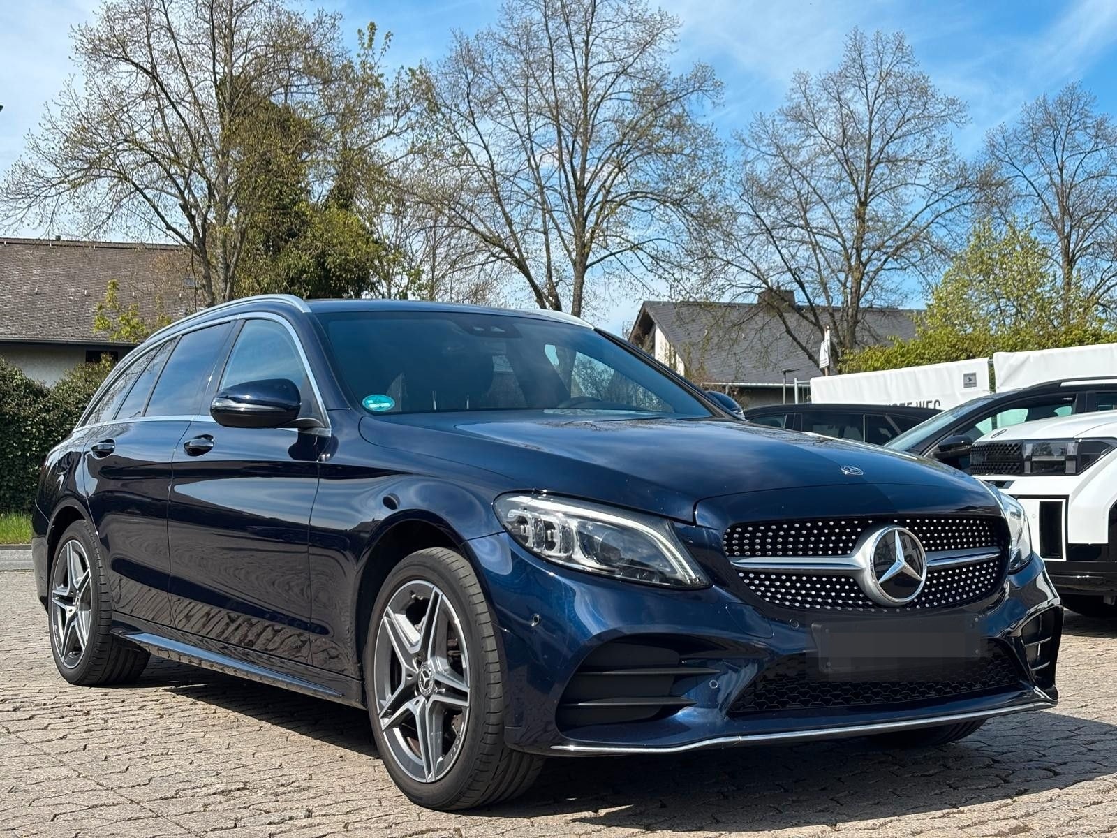 Mercedes-Benz AMG Line | Standheizung | LED | Navi | CarPlay foto 4