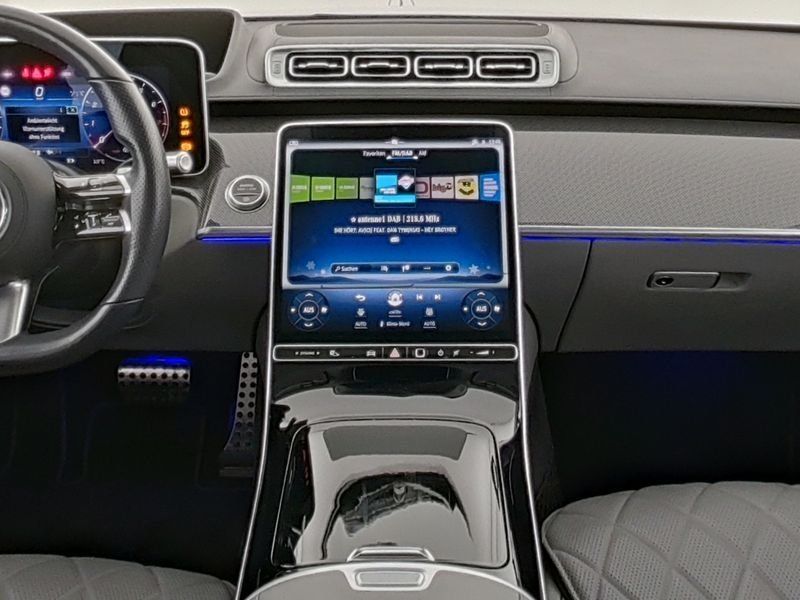 Mercedes-Benz S500L 4M AMG Exclu FirstClass BurmHighEnd FondTV foto 7