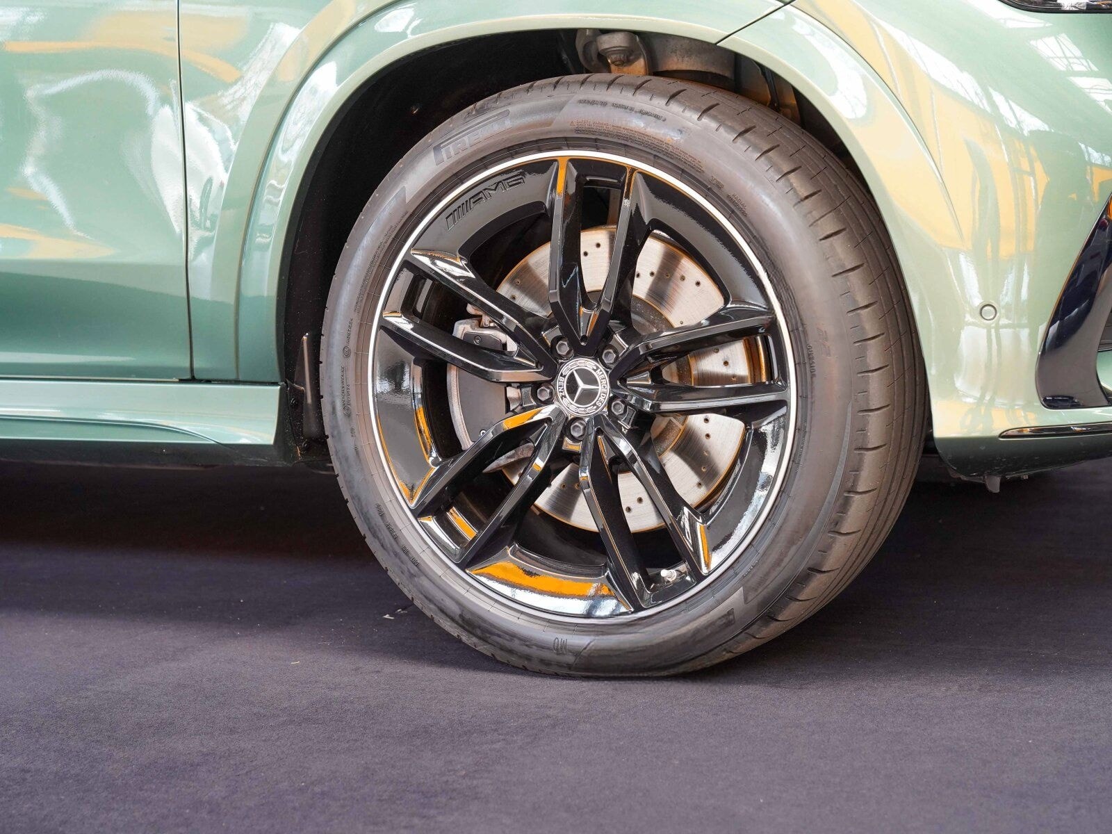 Mercedes-Benz GLE 350 de 4M AMG Line Night Ireland mid green foto 2