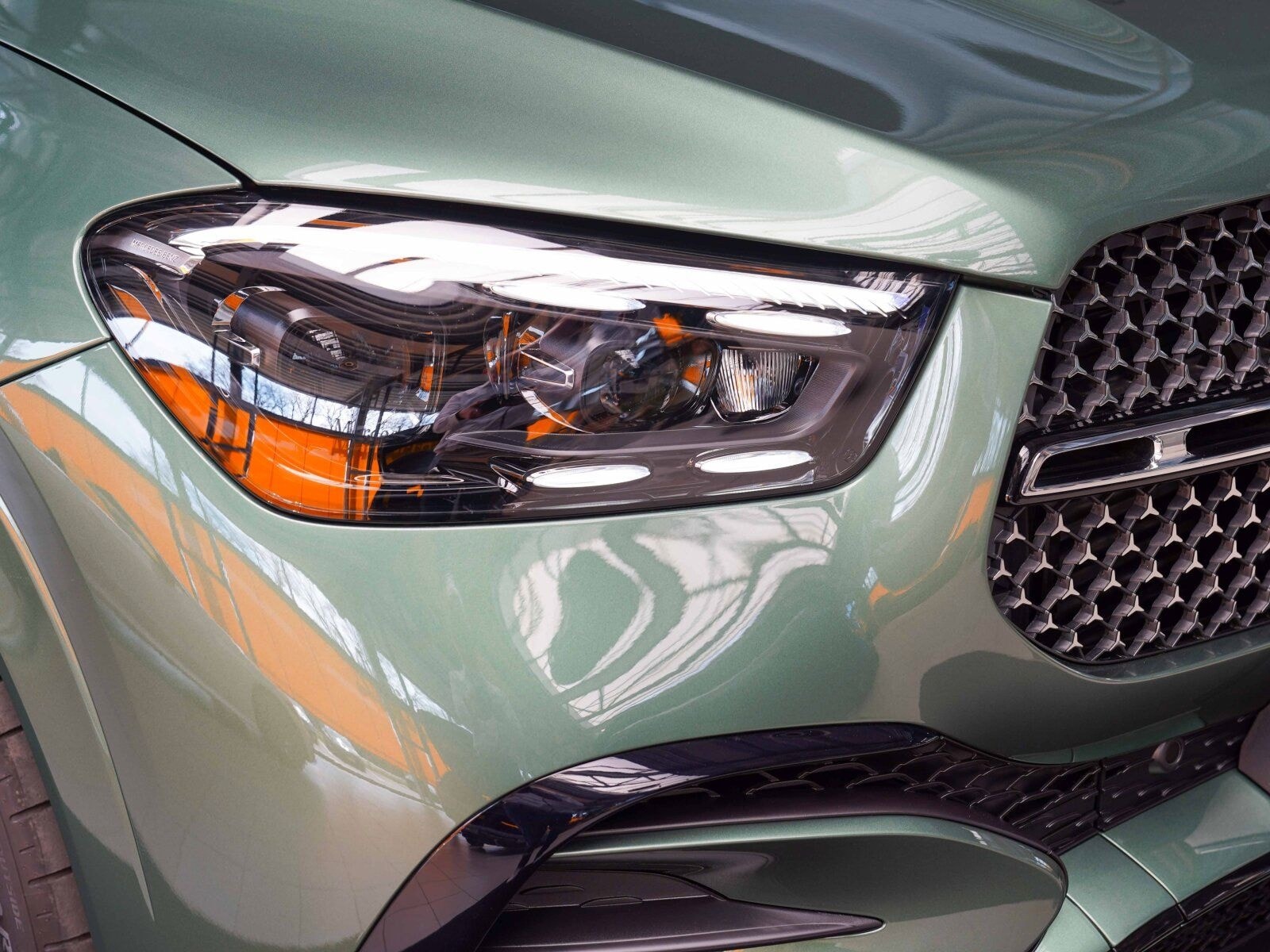 Mercedes-Benz GLE 350 de 4M AMG Line Night Ireland mid green foto 9