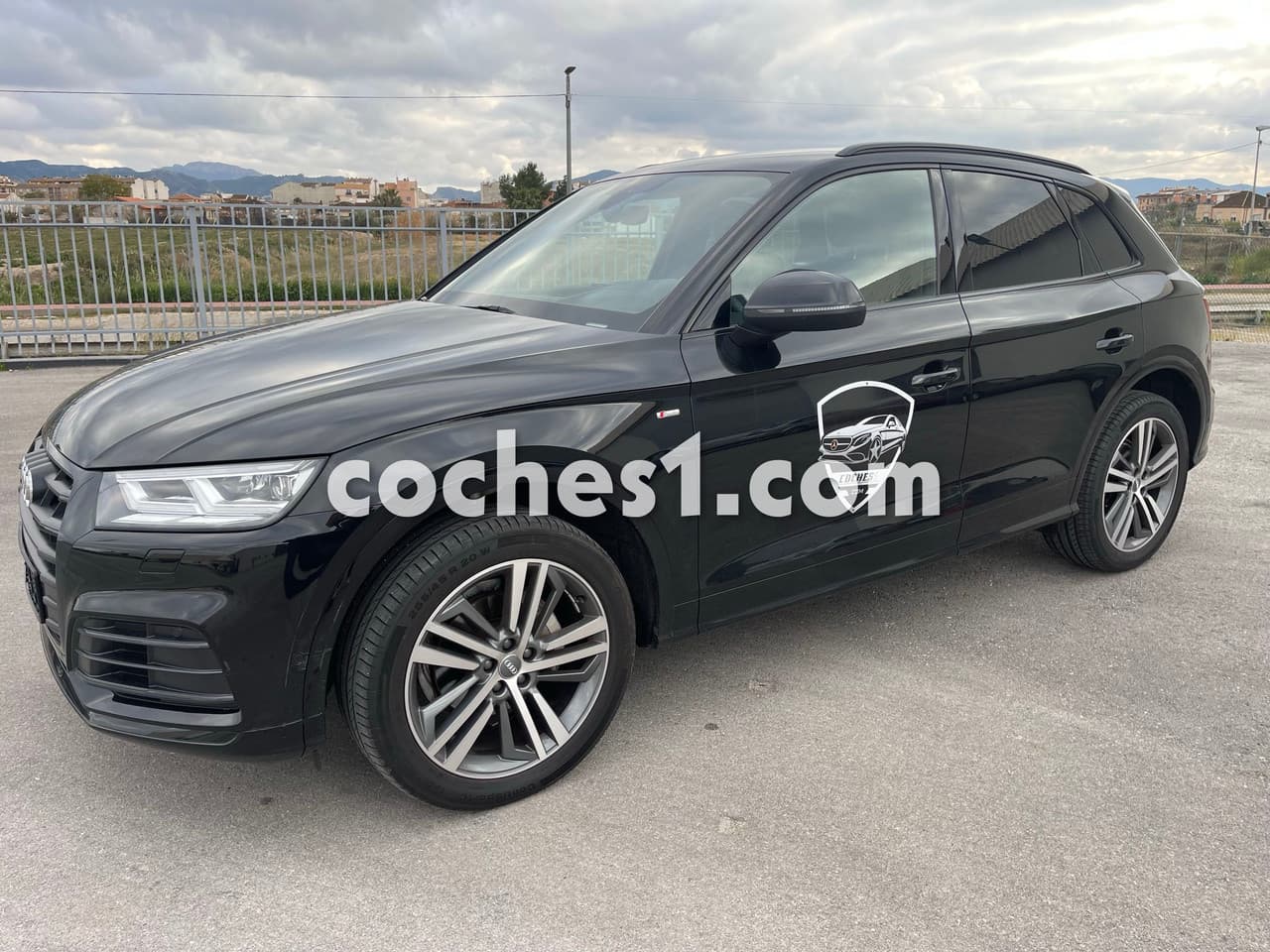 Audi Q5 2018 - maletero y espacio trasero