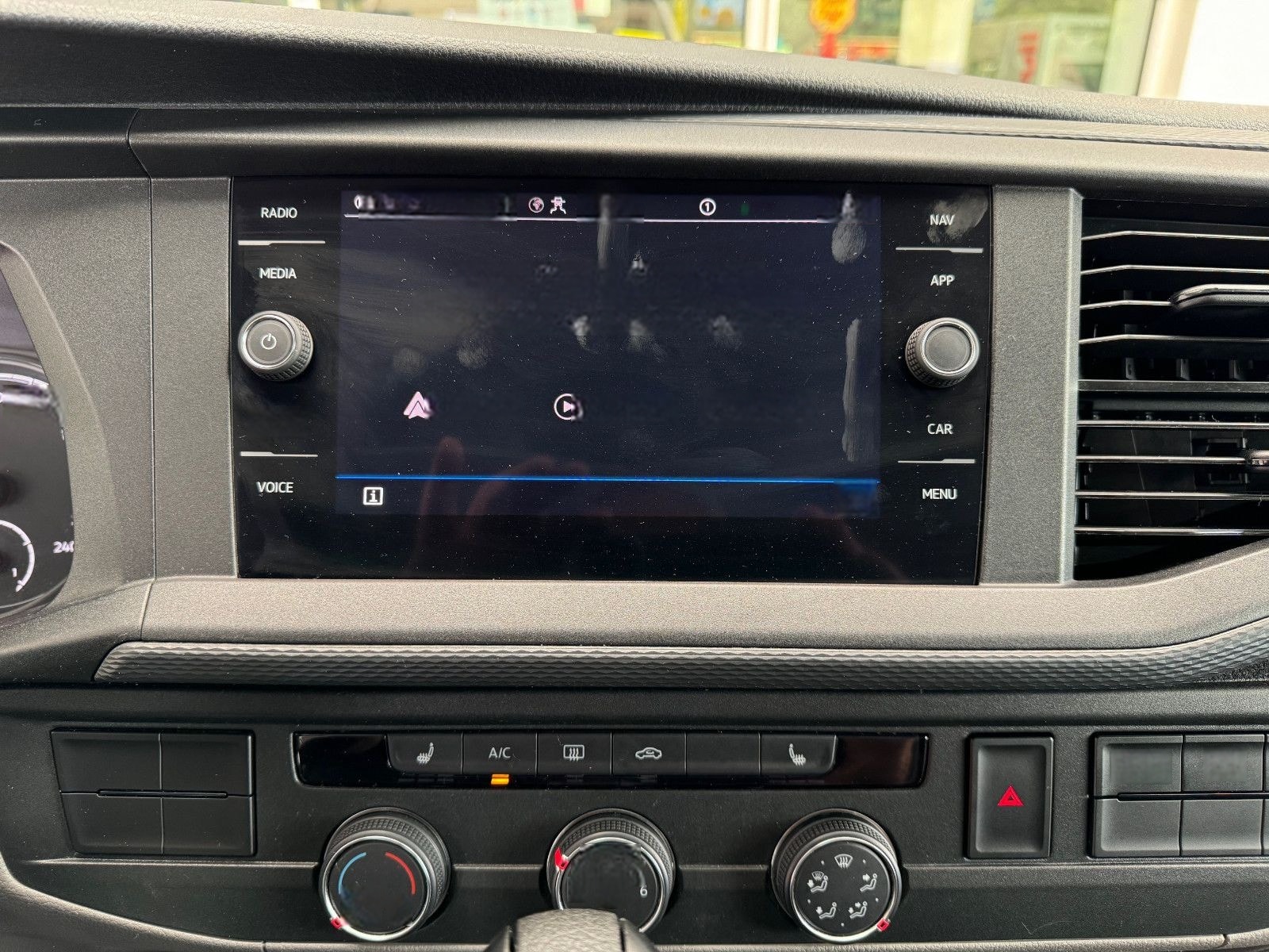 Volkswagen T6.1 2,0 TDI DSG Transporter Kombi LR AHK 9 Sitz foto 8