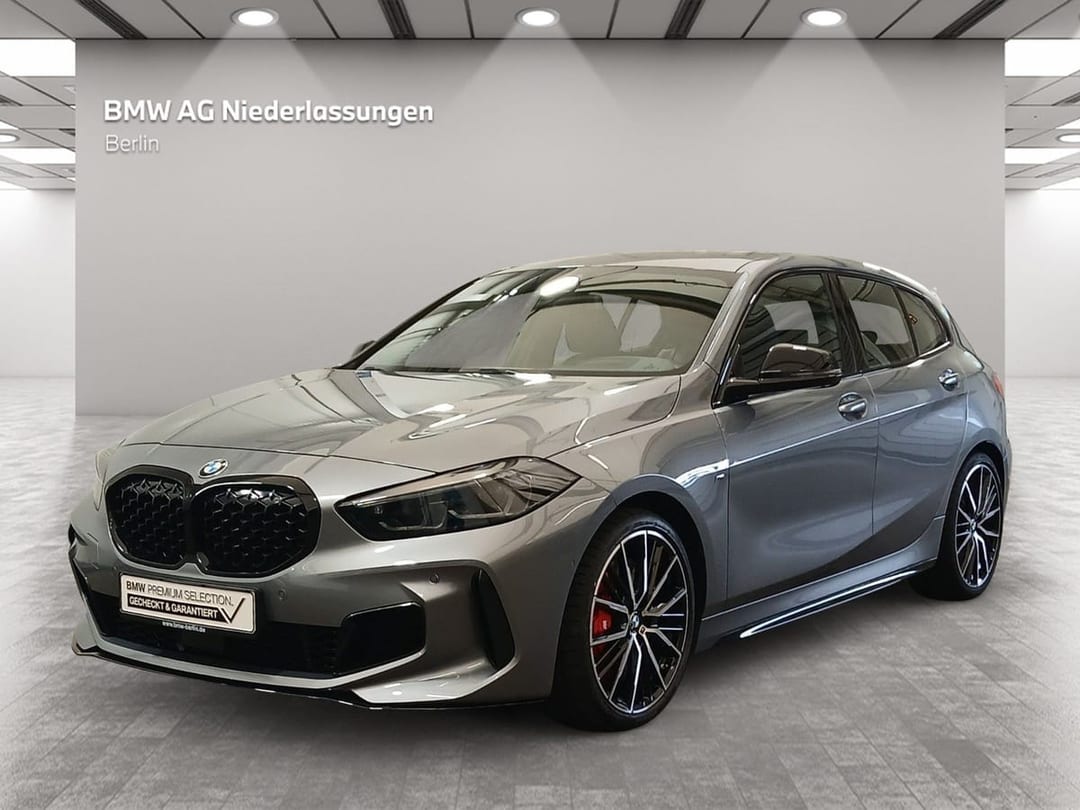 BMW M135i xDrive LiveCockpitProf 2023