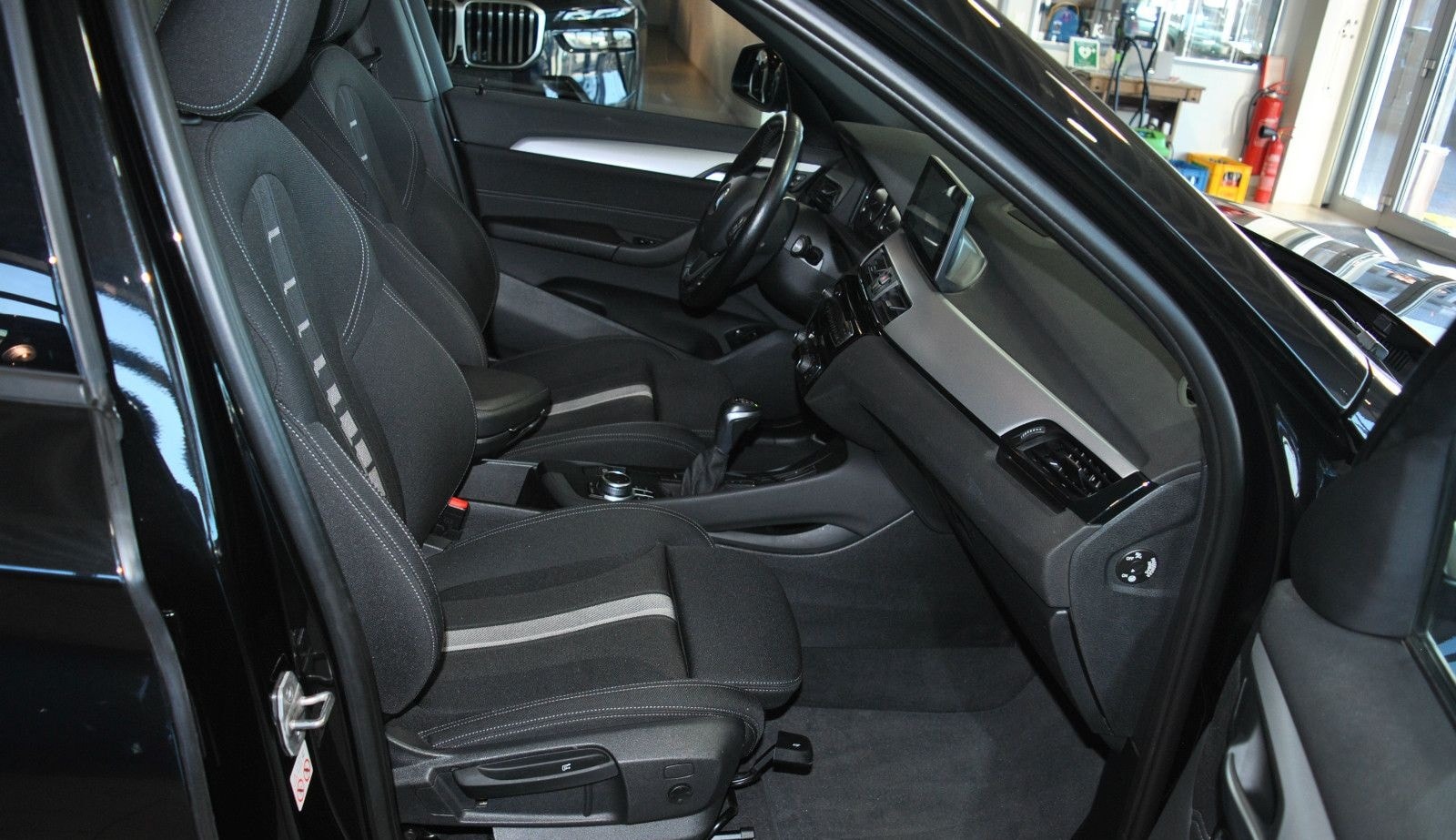 BMW X1 xDr 25e Advantage Sports. HuD Kamera AHK Pano foto 12