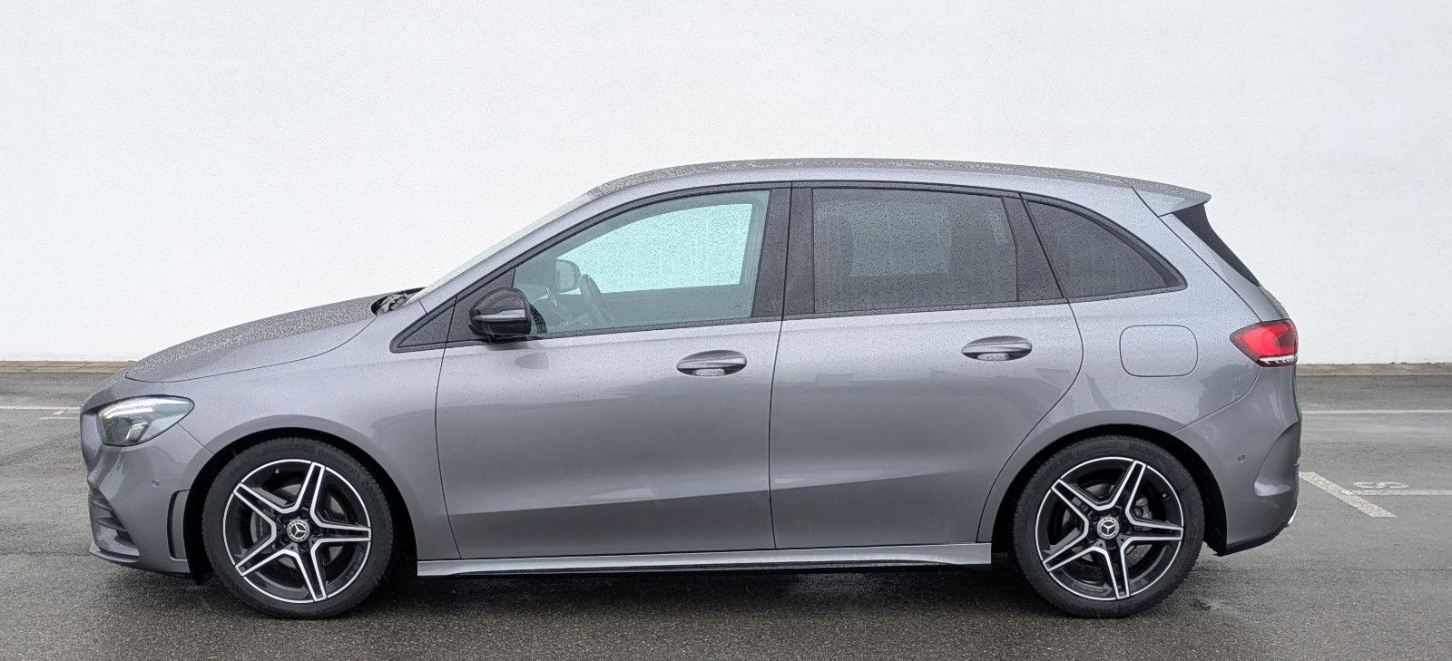 Mercedes-Benz B 180 d AMG PDC Kamera Alcantara foto 7