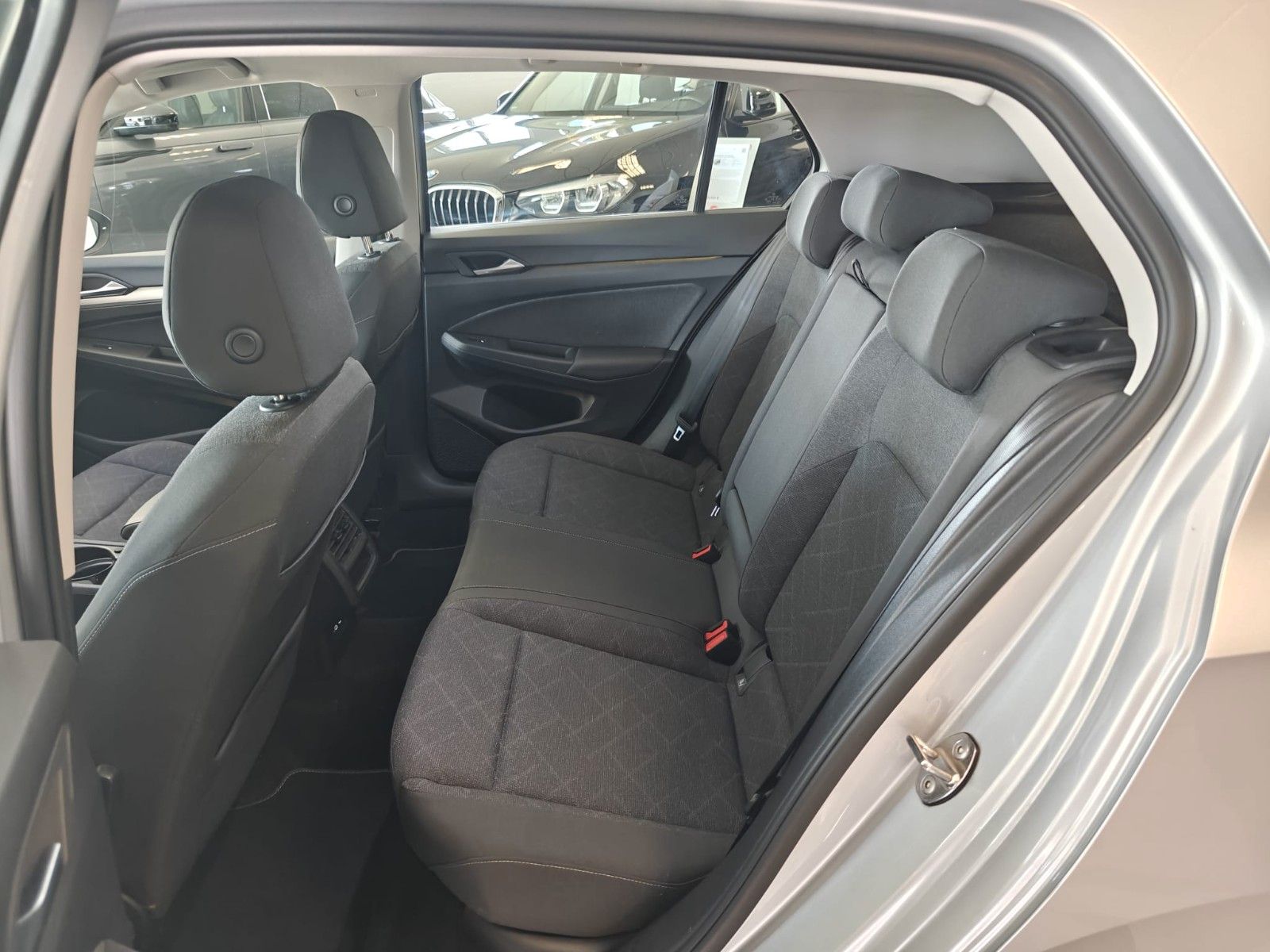 Volkswagen Golf VIII Lim. Life eTSI* Mild-Hybrid * foto 20