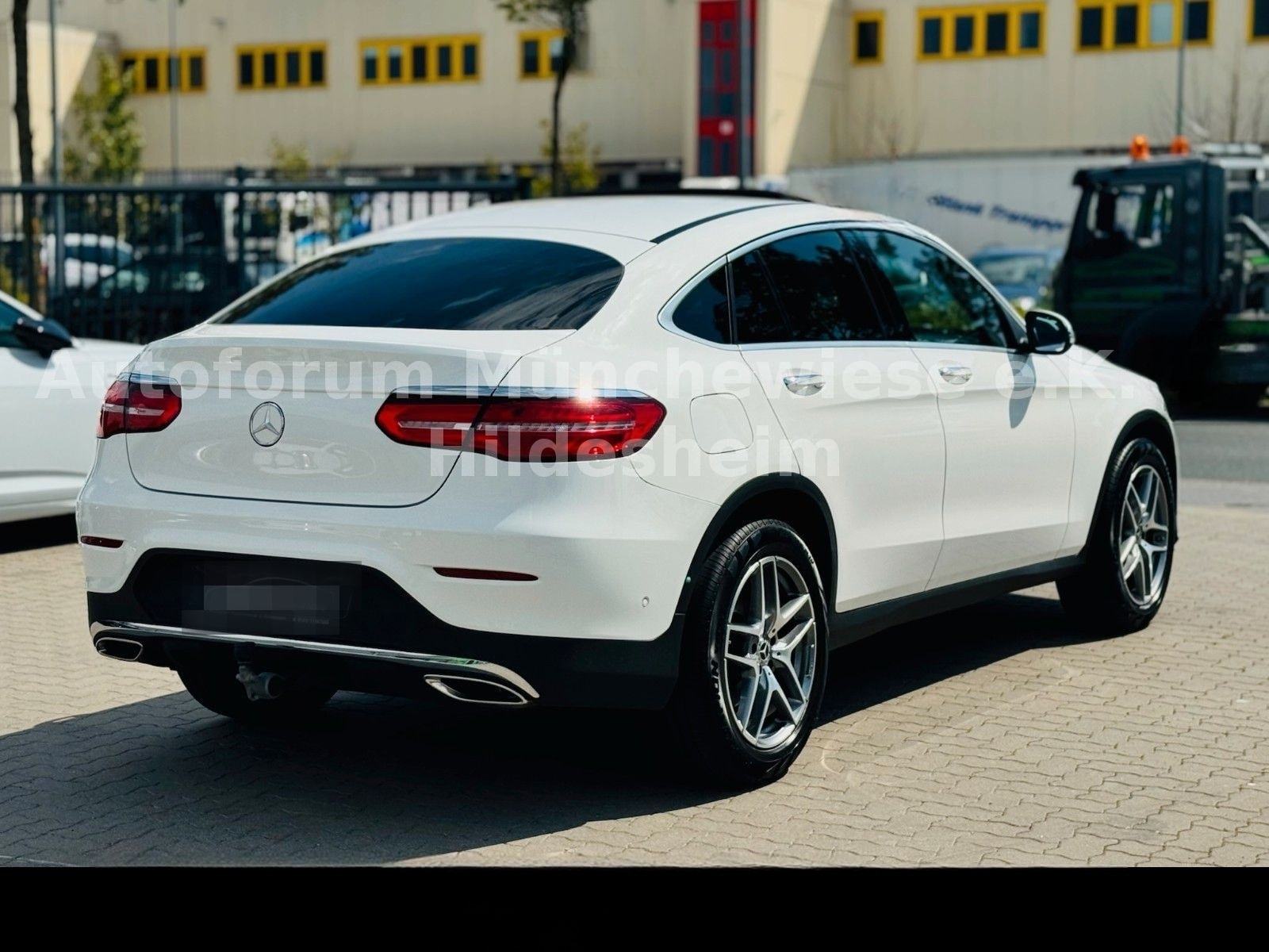 Mercedes-Benz GLC 300 Coupe 4M *AMG*BURMESTER*CAM*HUD*KEYLESS* foto 4