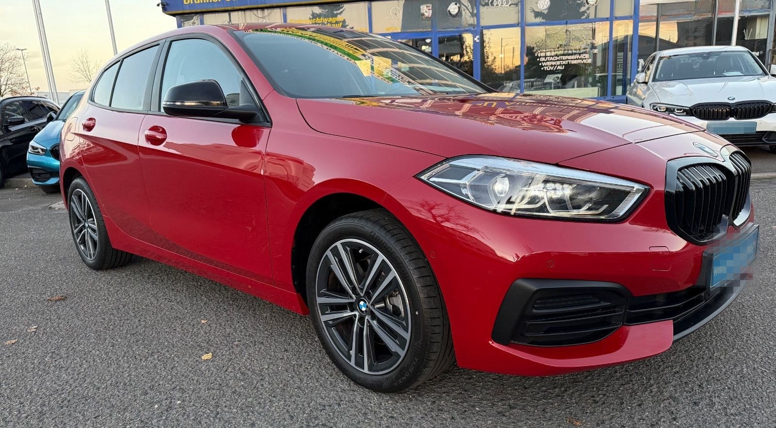 BMW 118 i LED, Rückfahrkamera,CarPlay,Rot METALLI foto 2