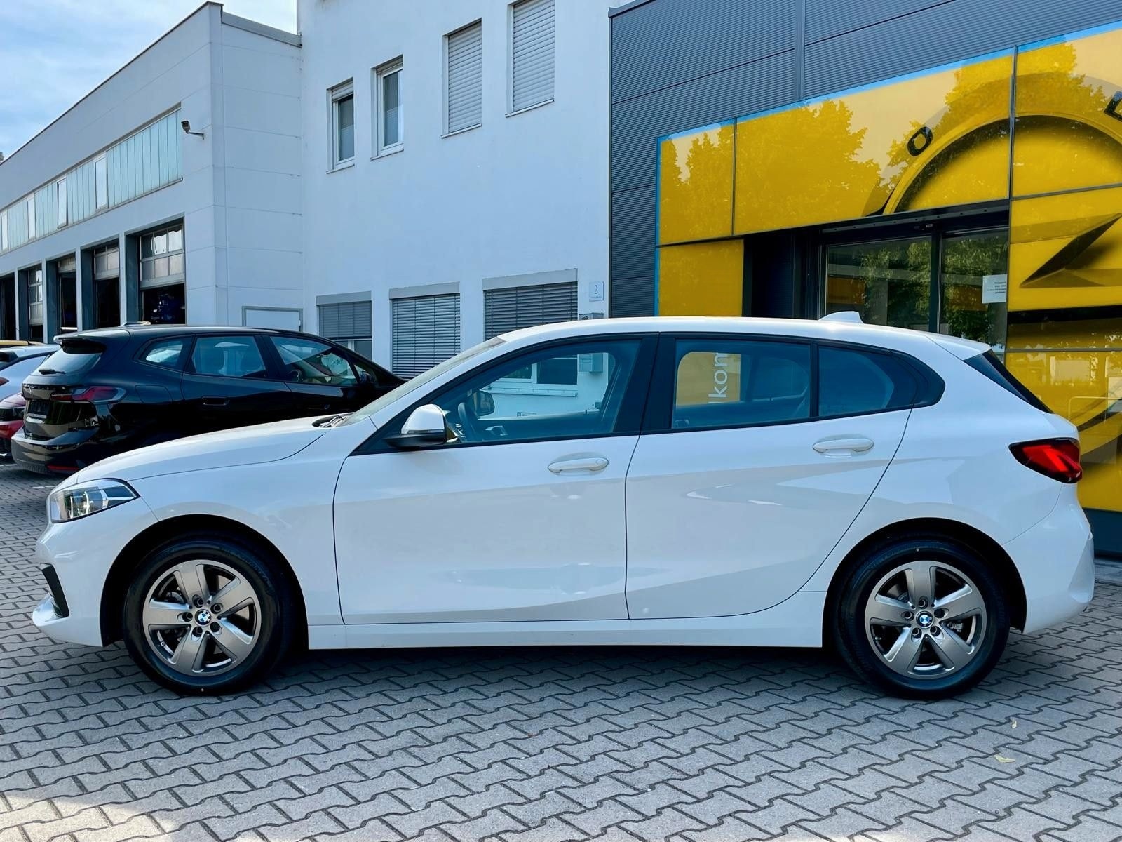 BMW 116i Advantage *SHZ*LHZ*NAVIGATION*CARPLAY* foto 7