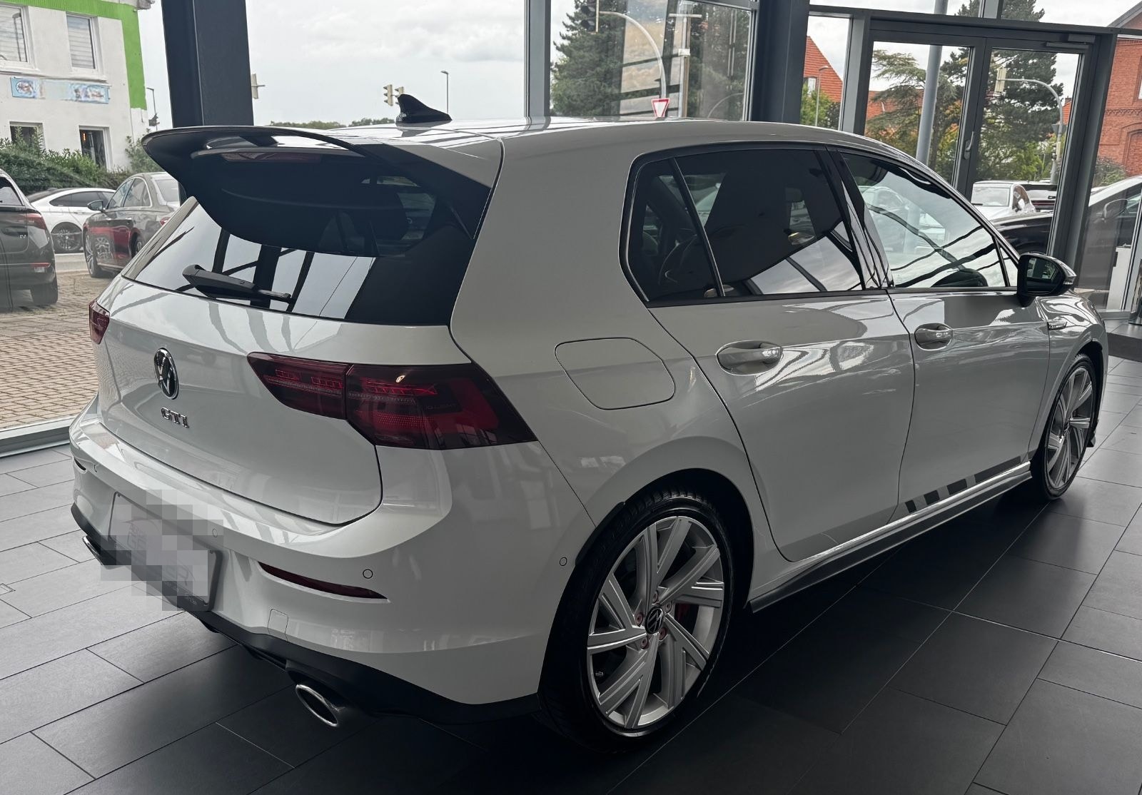 Volkswagen Golf VIII Lim GTI Clubsport 2.0 TSI"Matrix/Pano" foto 4