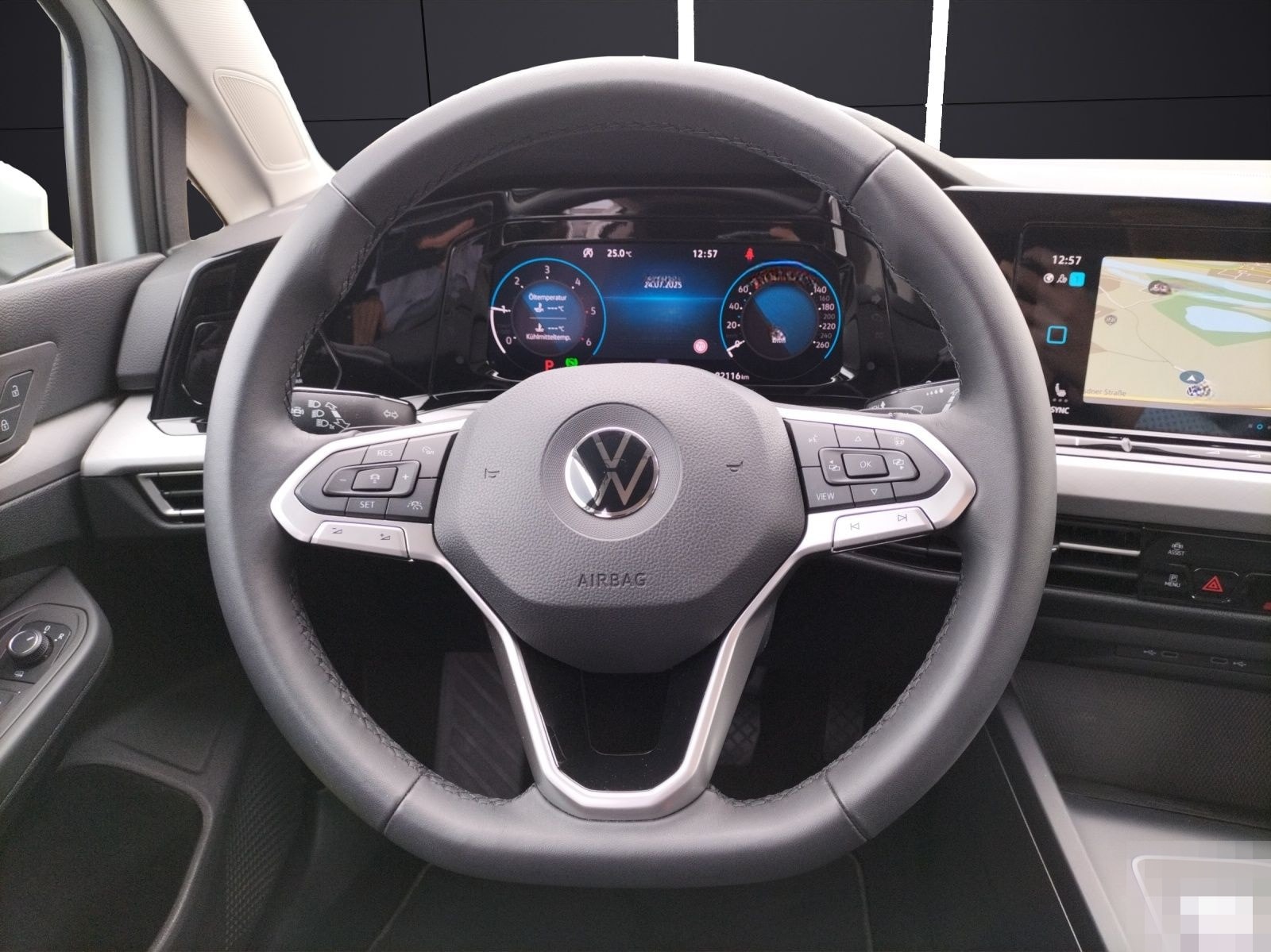 Volkswagen Golf VIII TDI Life DSG LED Navi AID ACC PDC SH foto 17